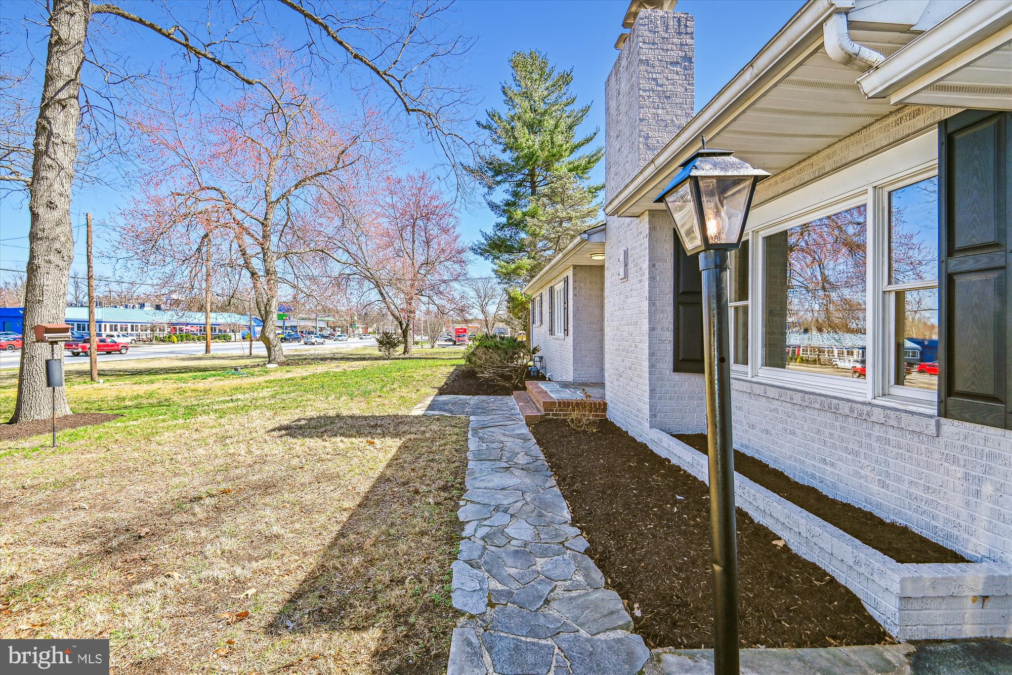 223 MOUNTAIN ROAD
