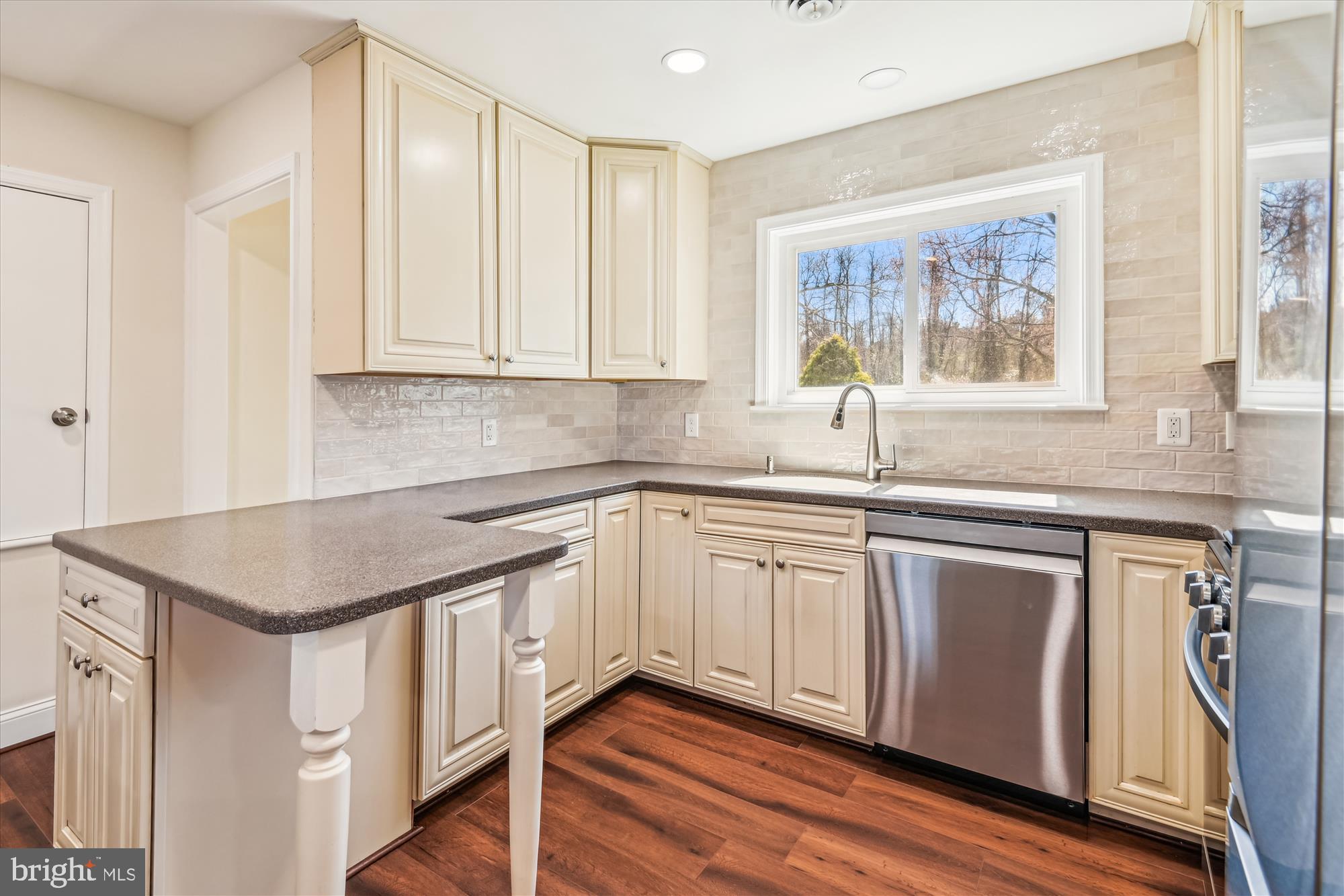 REGULARS - Residential