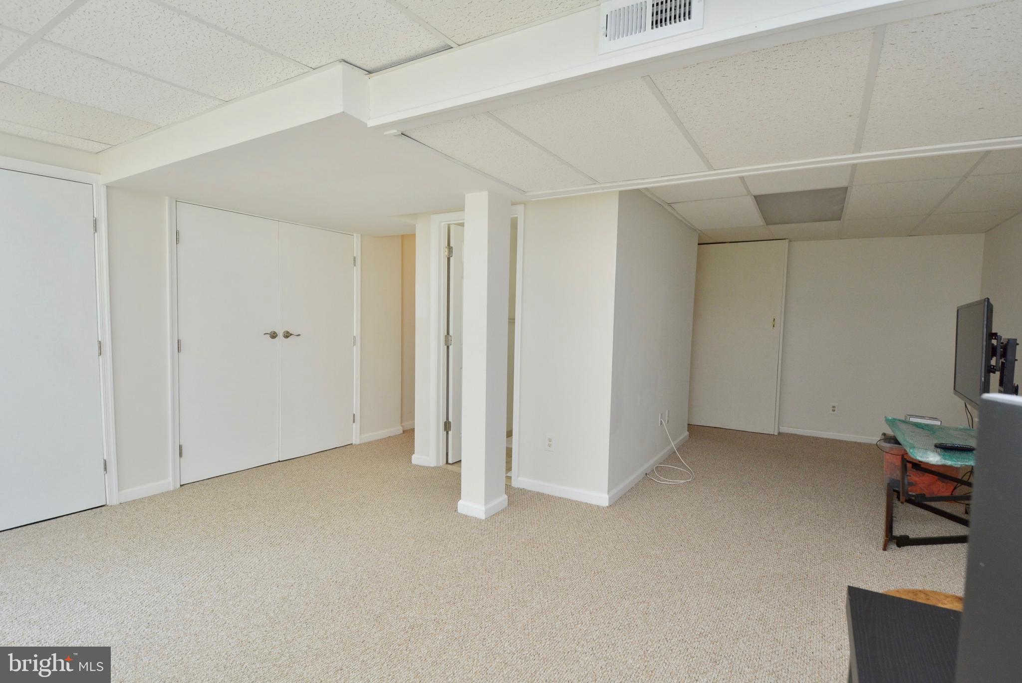 LONGMEAD - Residential