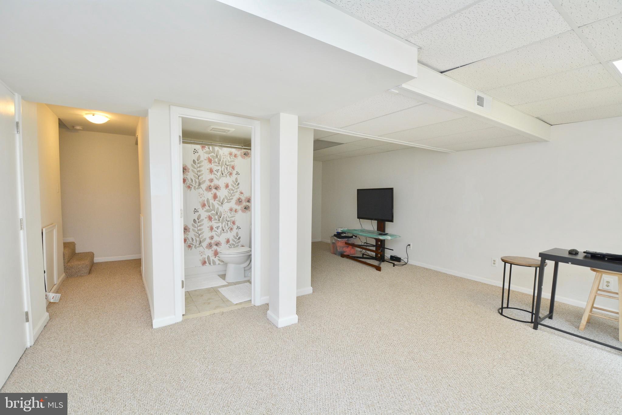 LONGMEAD - Residential