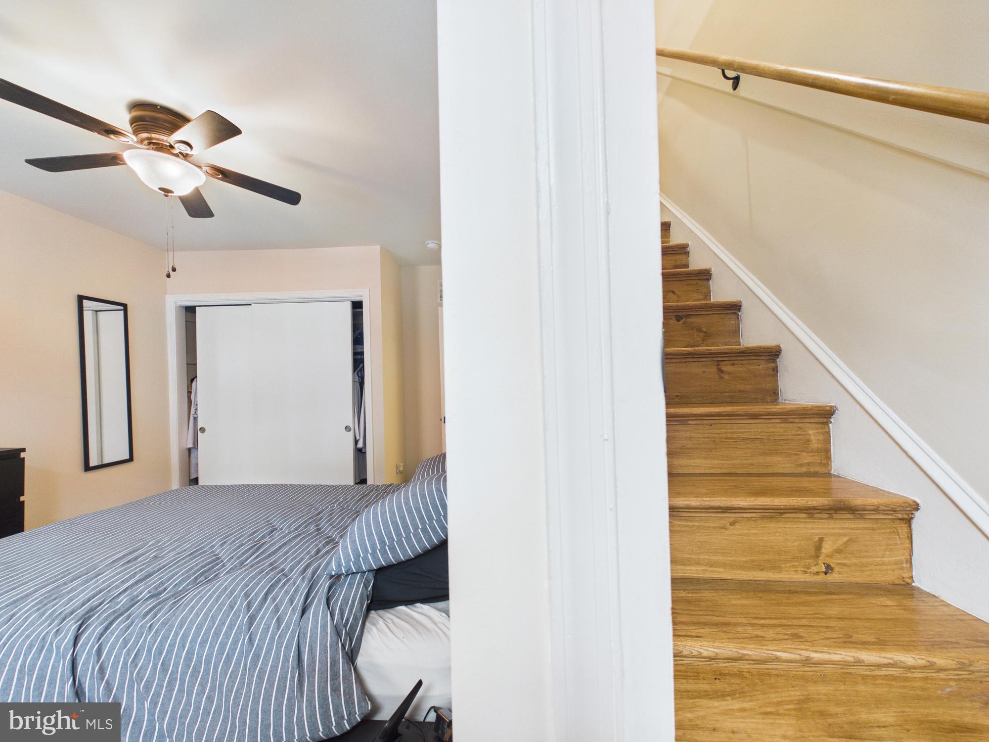 QUEEN VILLAGE - Residential