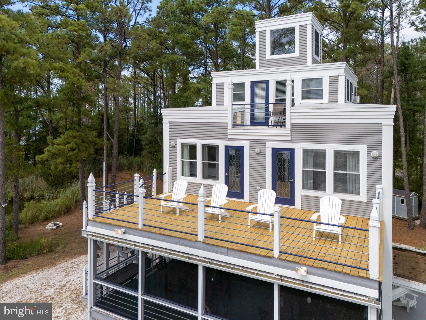 TOWN POINT ESTATES - Residential