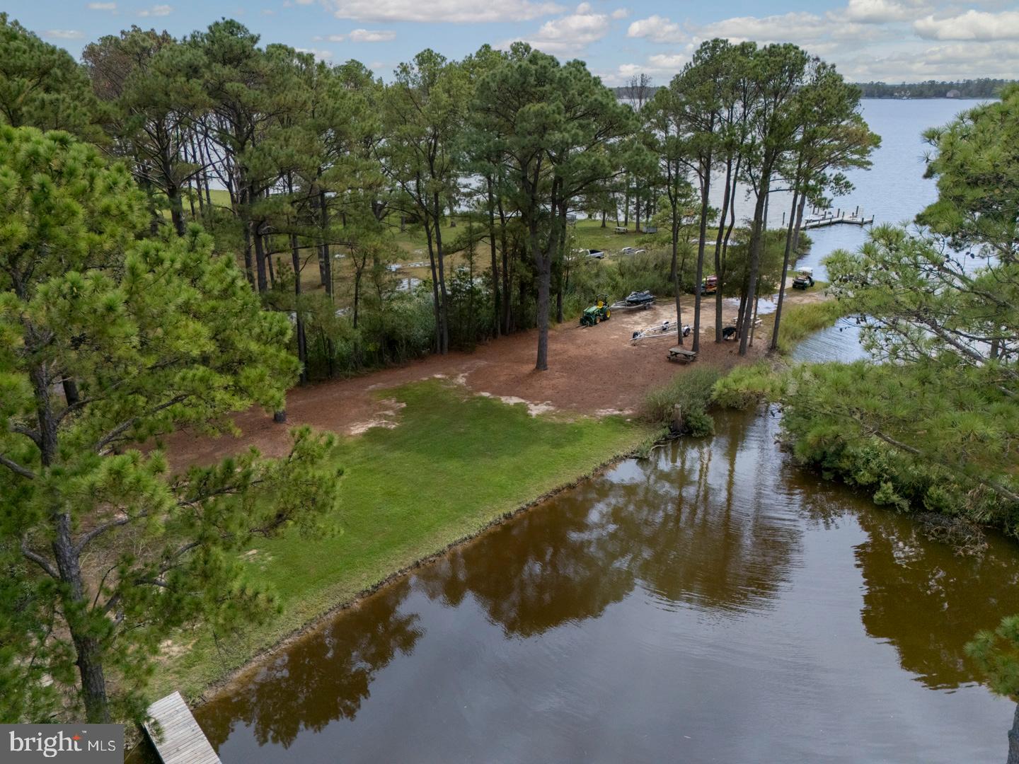 TOWN POINT ESTATES - Residential