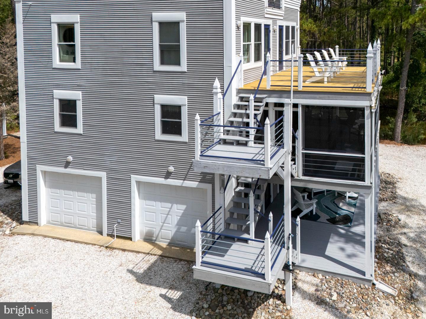 TOWN POINT ESTATES - Residential