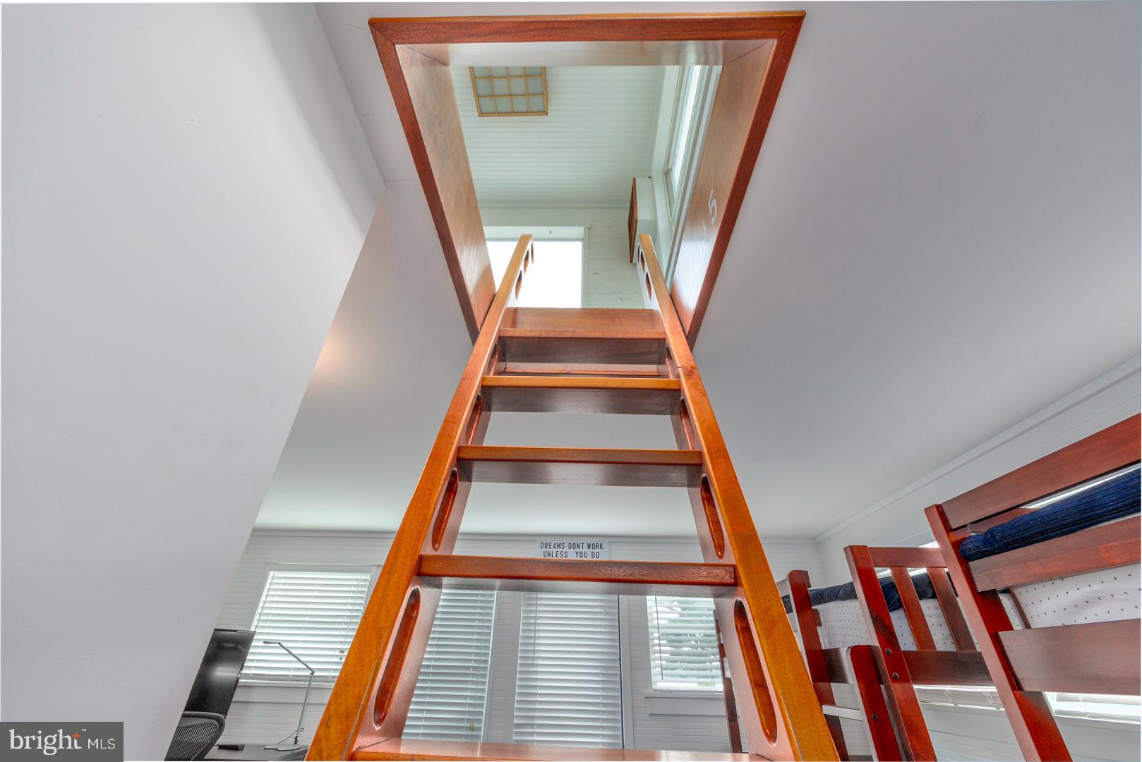 TOWN POINT ESTATES - Residential