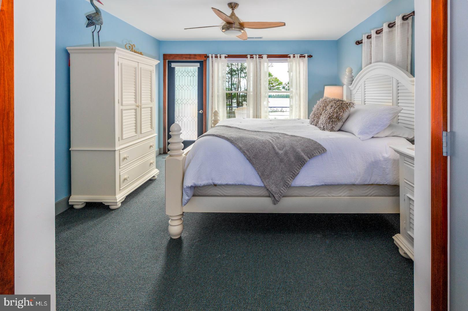 TOWN POINT ESTATES - Residential