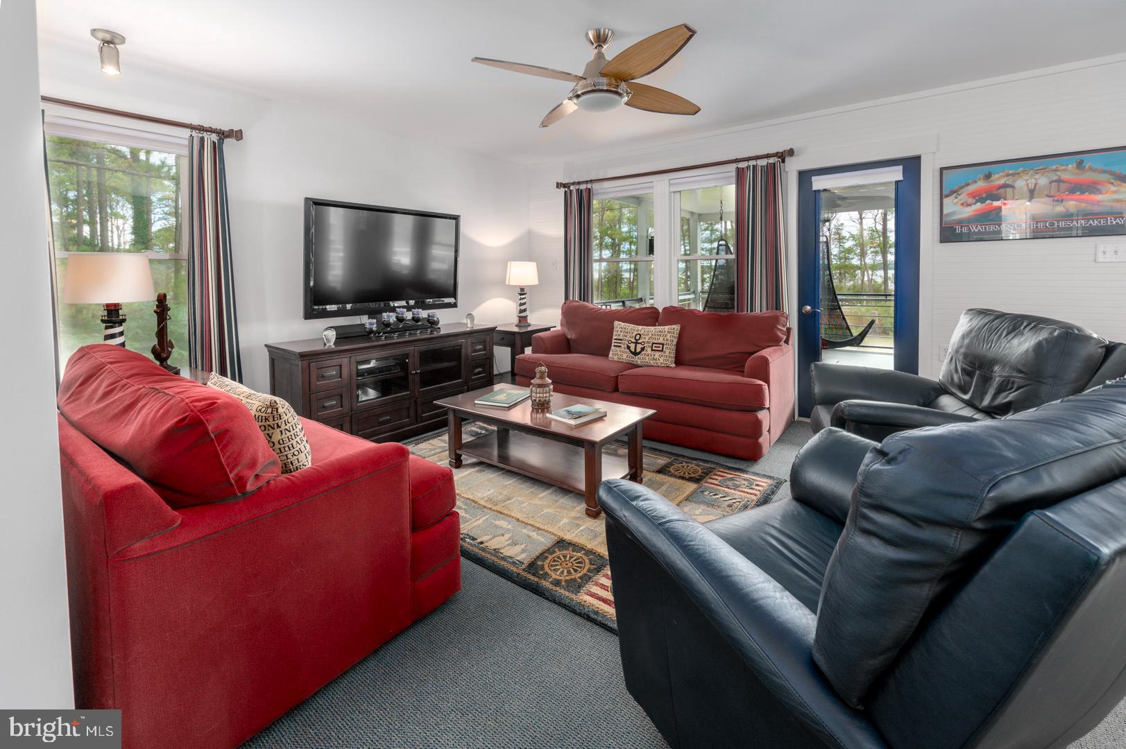 TOWN POINT ESTATES - Residential