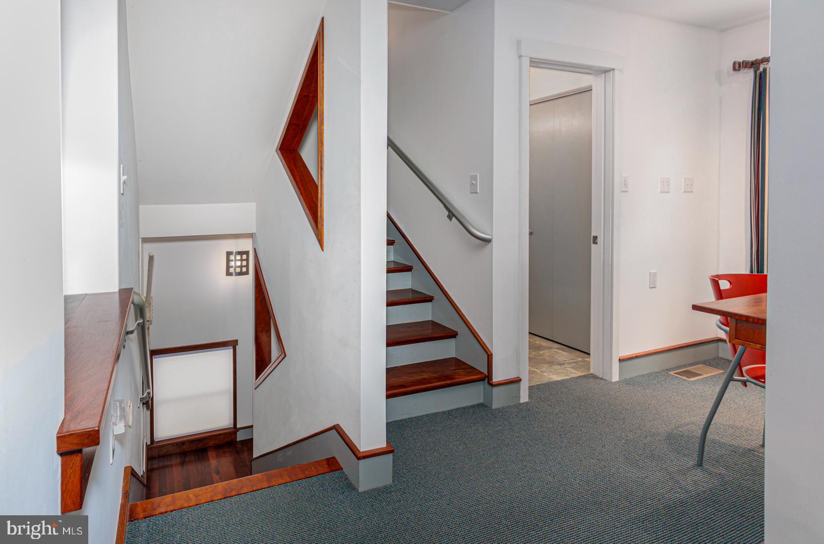 TOWN POINT ESTATES - Residential