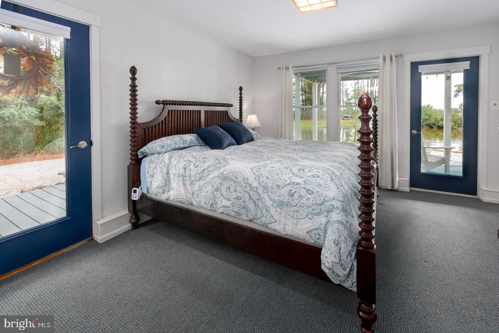 TOWN POINT ESTATES - Residential