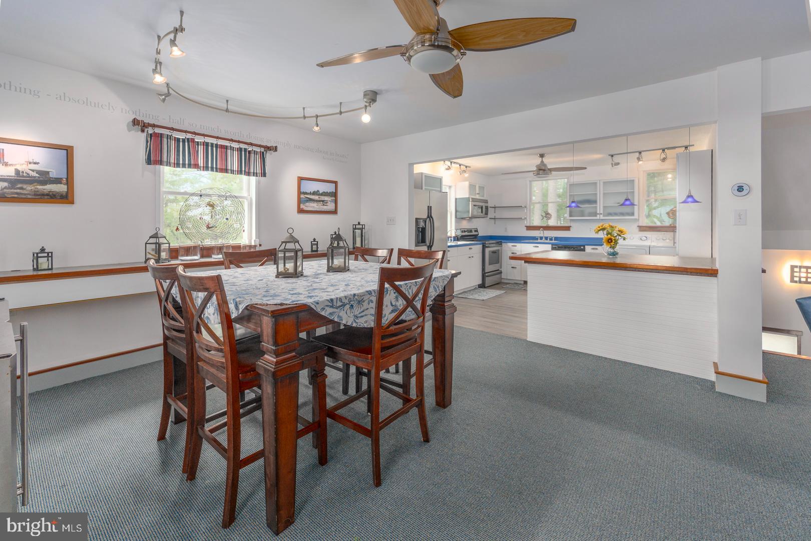 TOWN POINT ESTATES - Residential