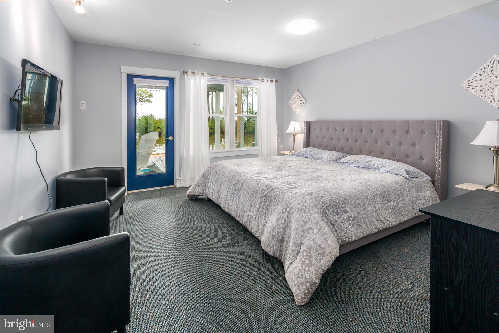 TOWN POINT ESTATES - Residential