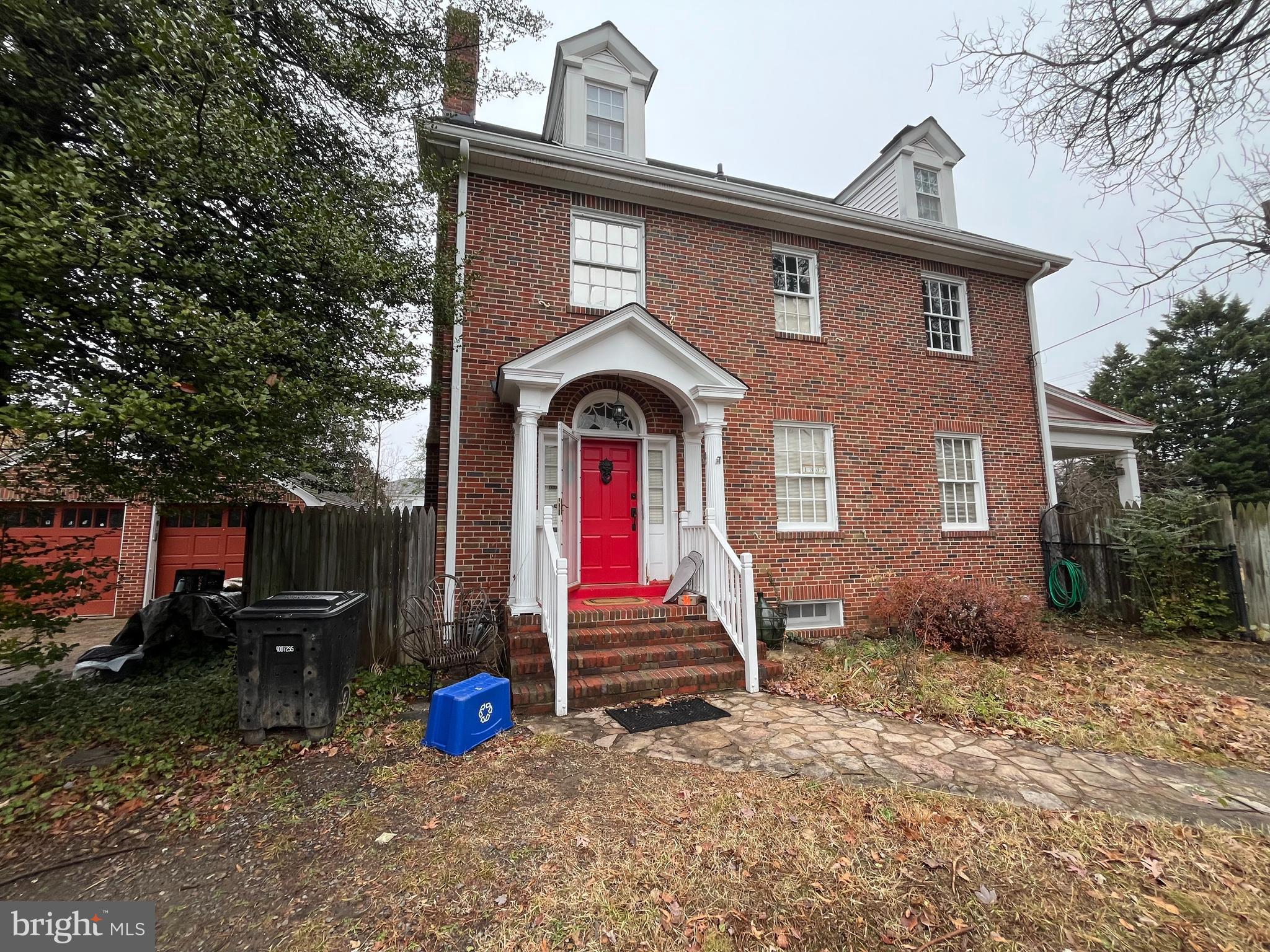 ARLINGTON RIDGE - Residential