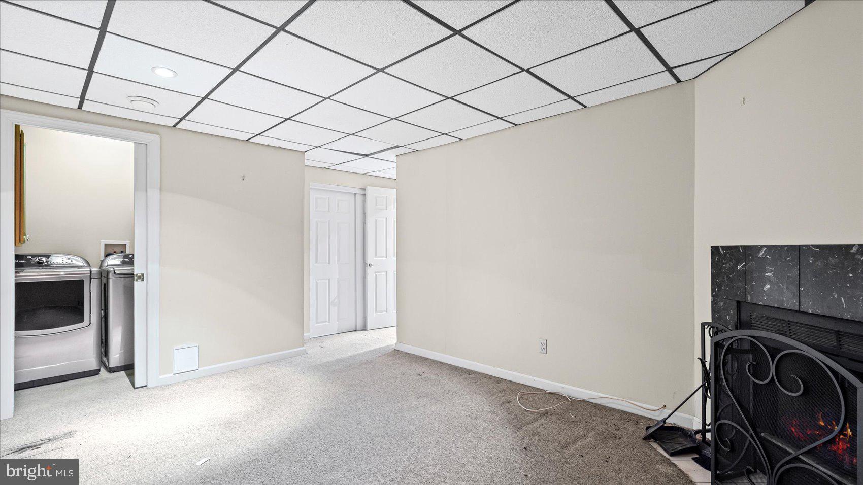 GOUCHER WOODS - Residential Lease