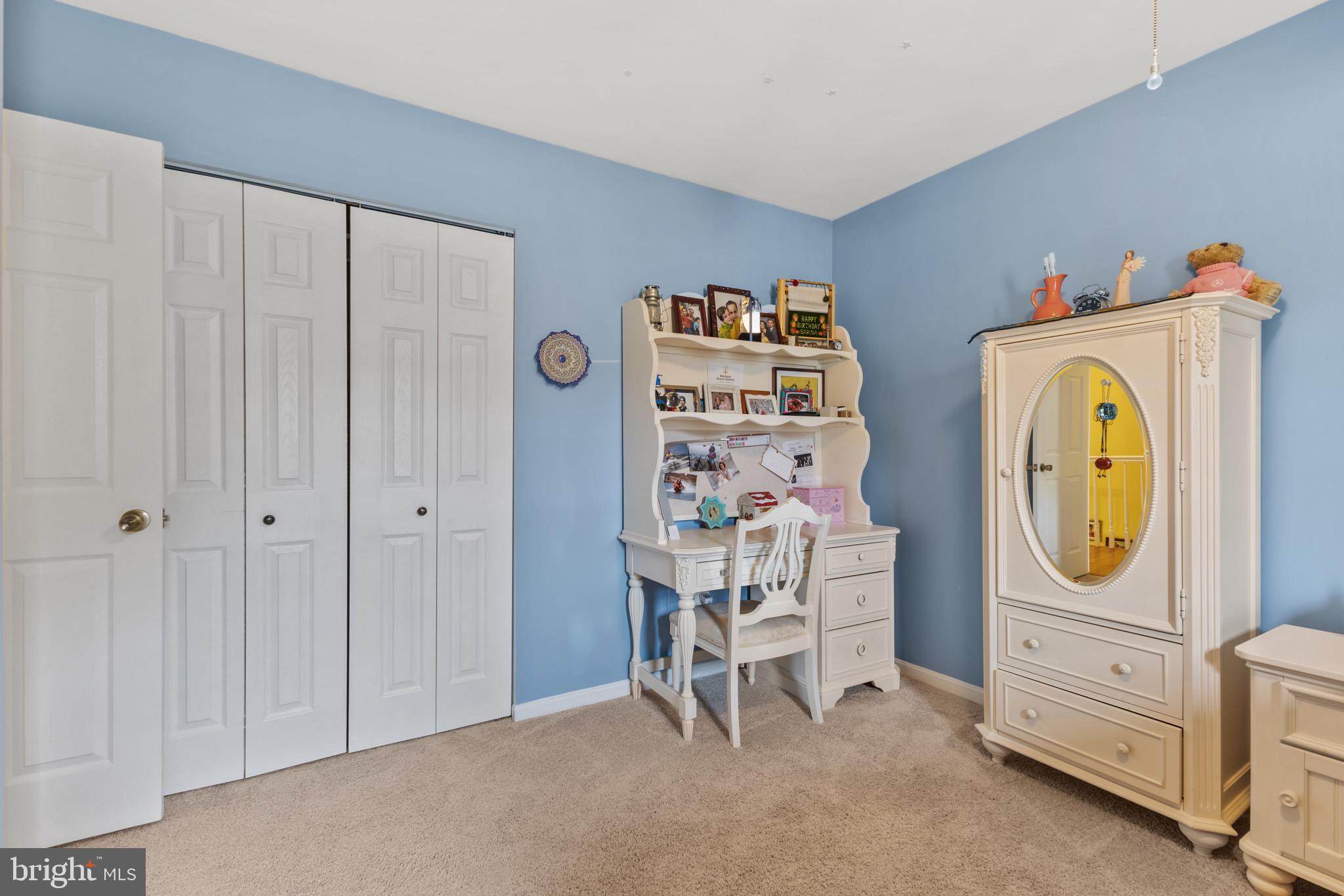 LAKEPOINTE - Residential