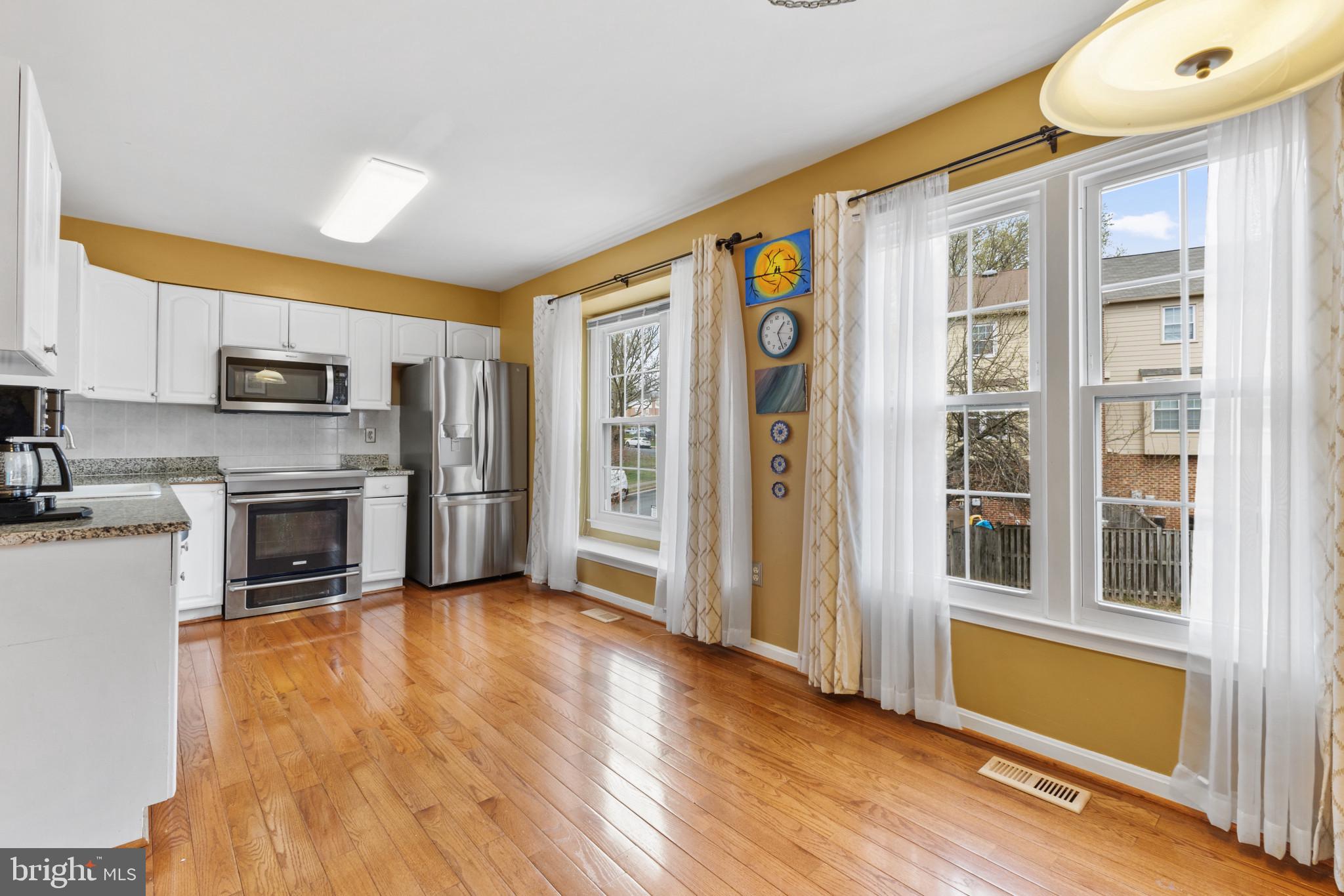 LAKEPOINTE - Residential