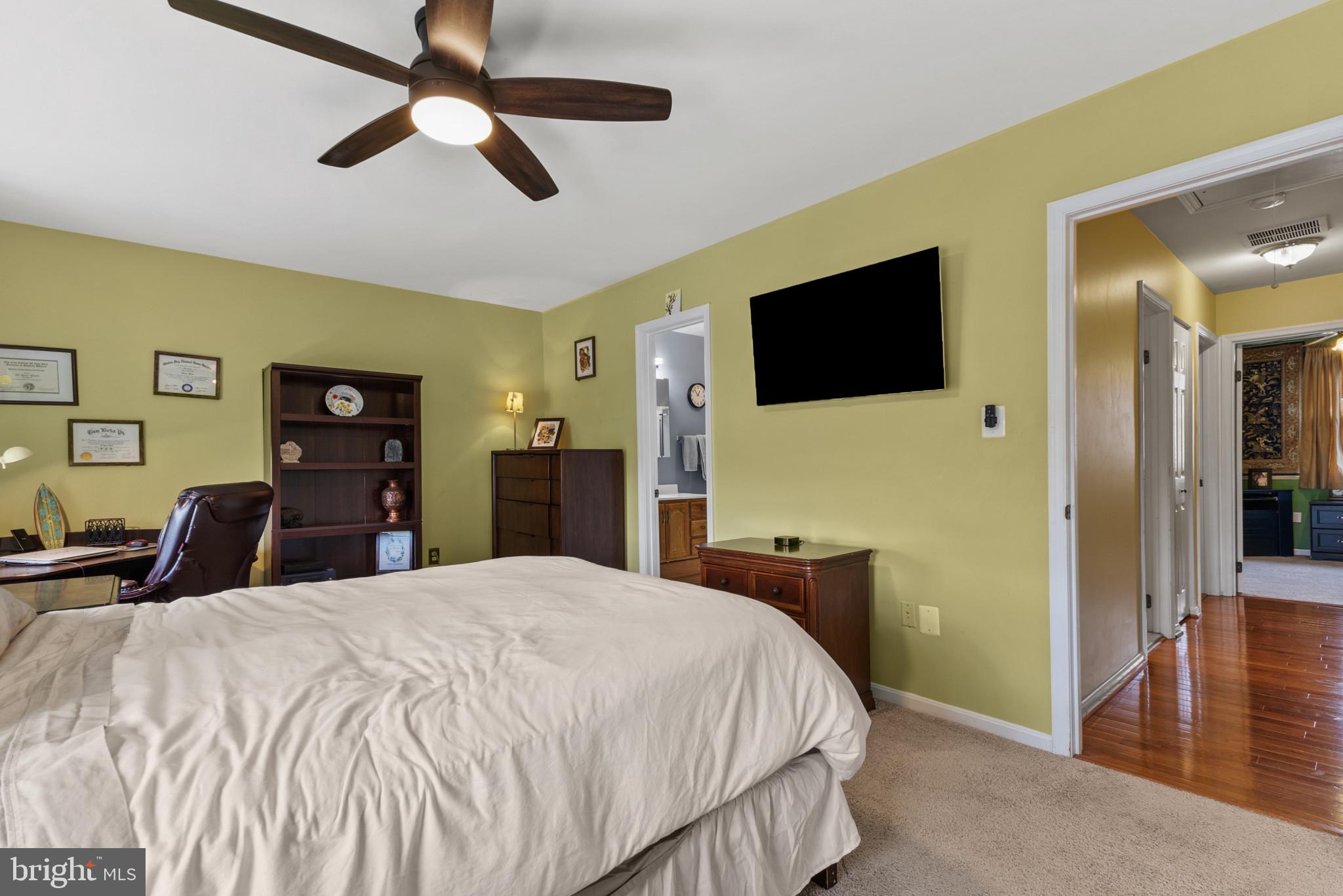 LAKEPOINTE - Residential