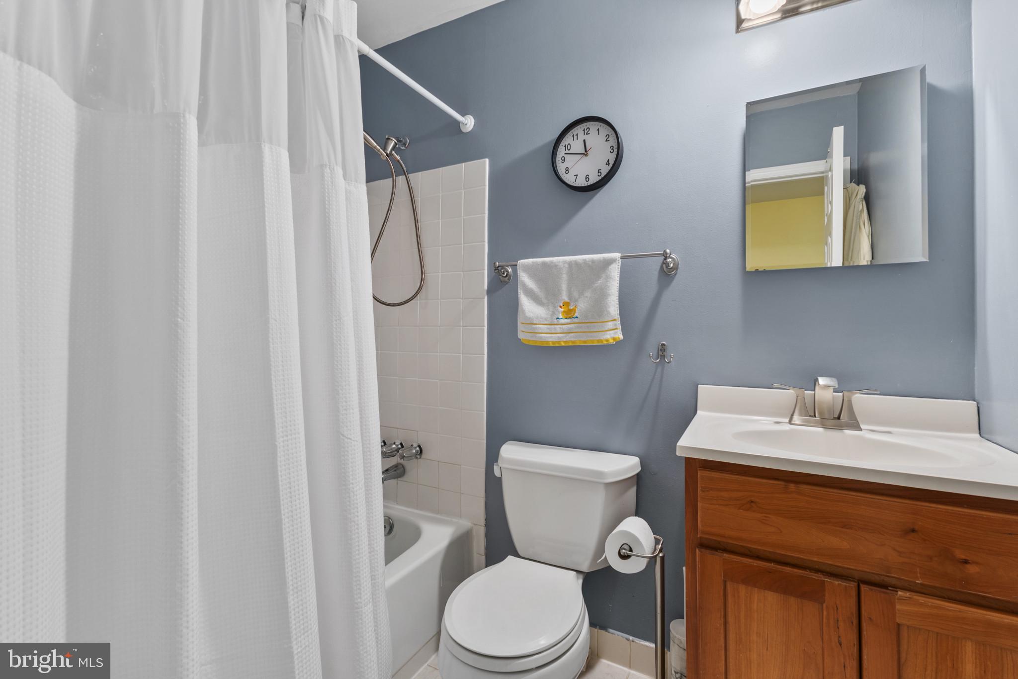 LAKEPOINTE - Residential