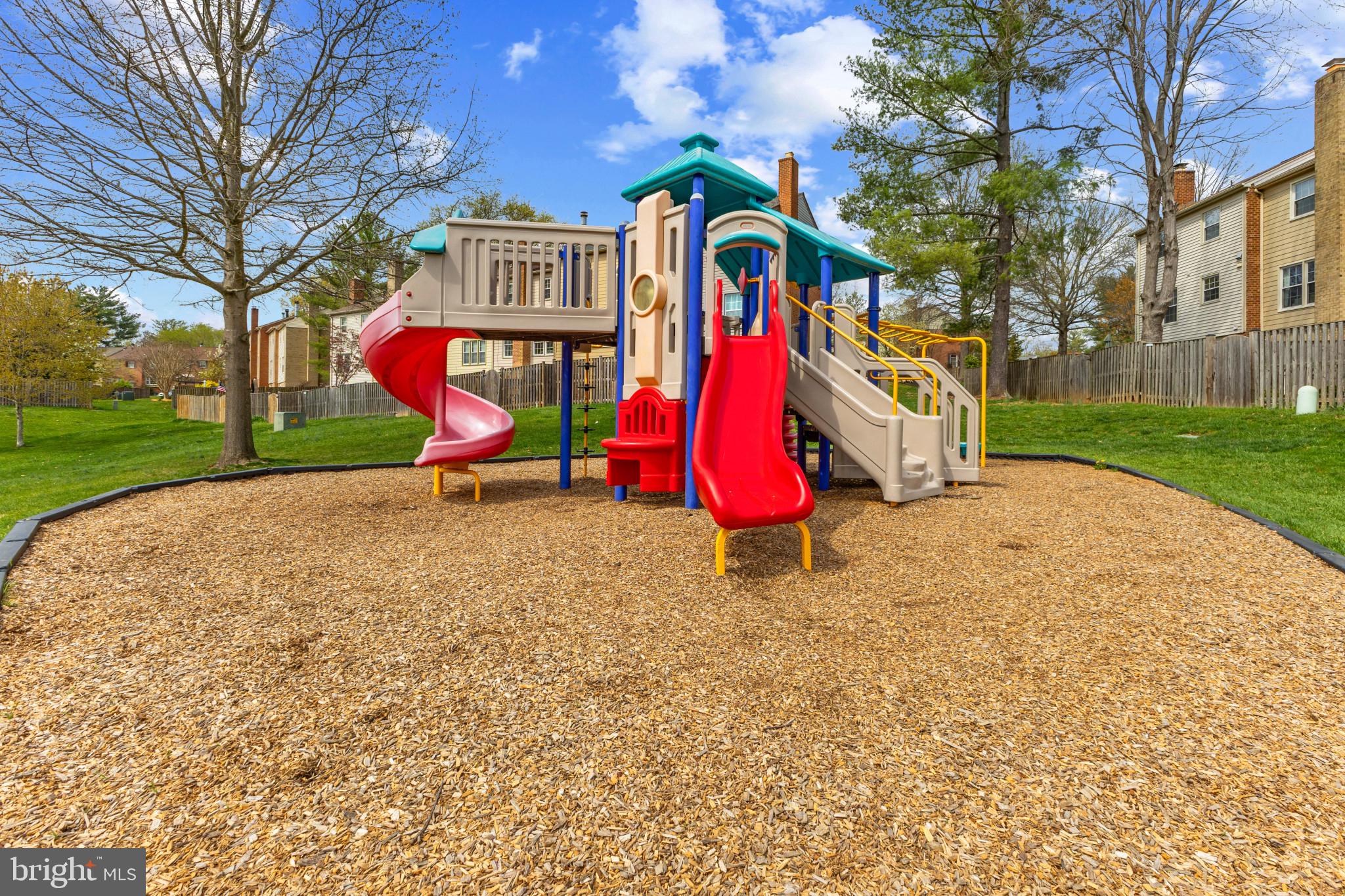 LAKEPOINTE - Residential