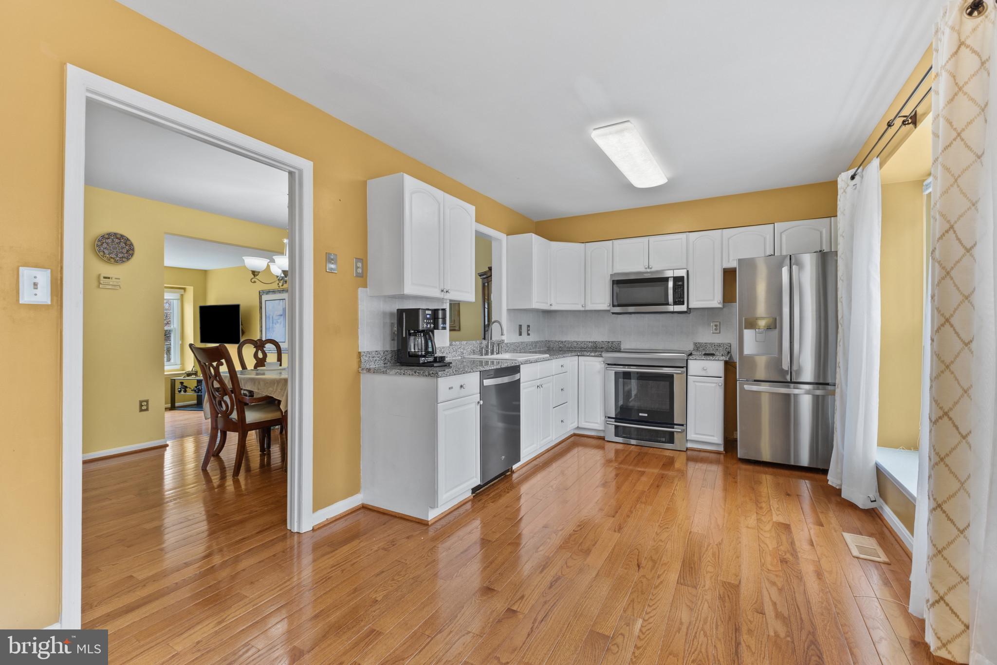 LAKEPOINTE - Residential