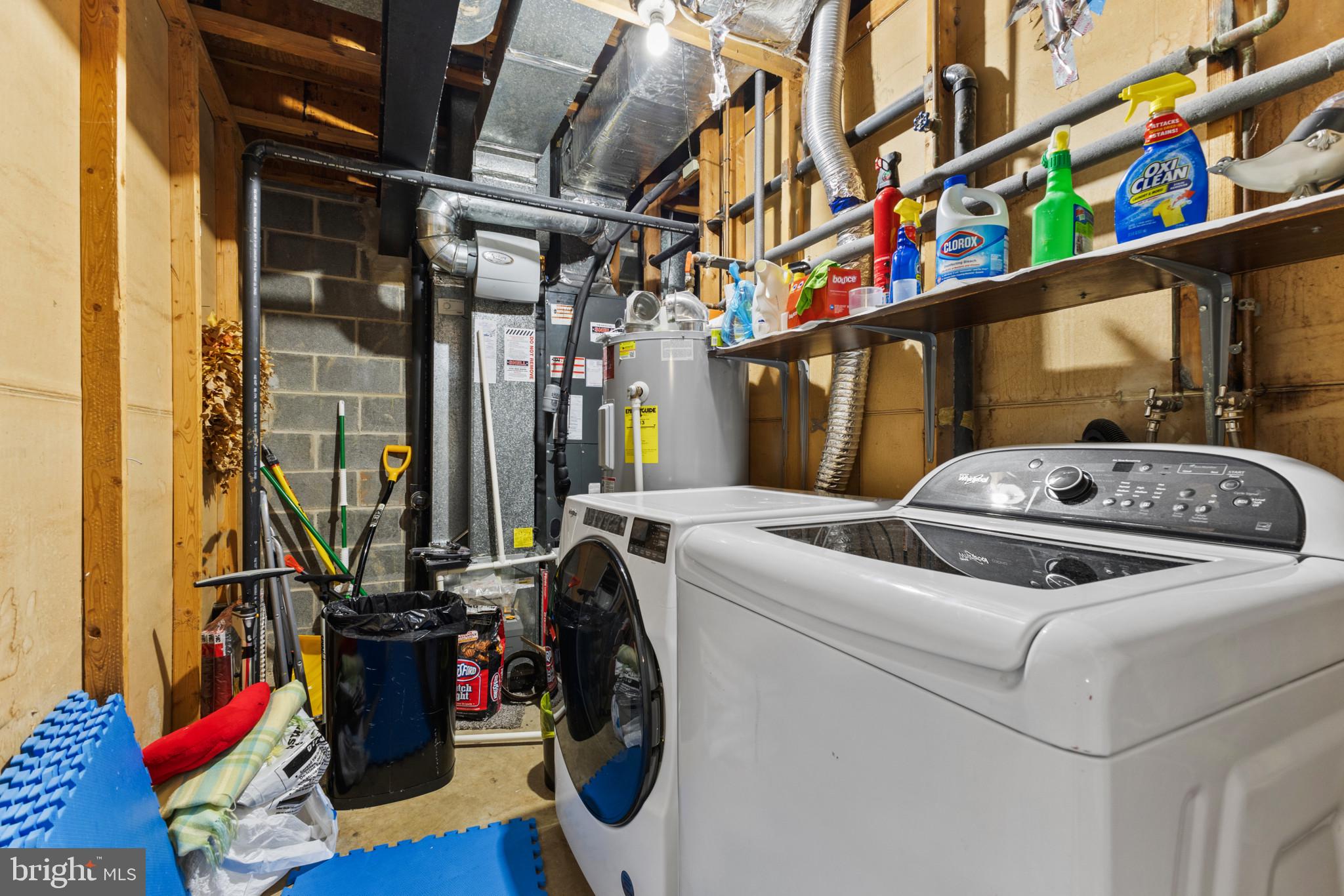 LAKEPOINTE - Residential