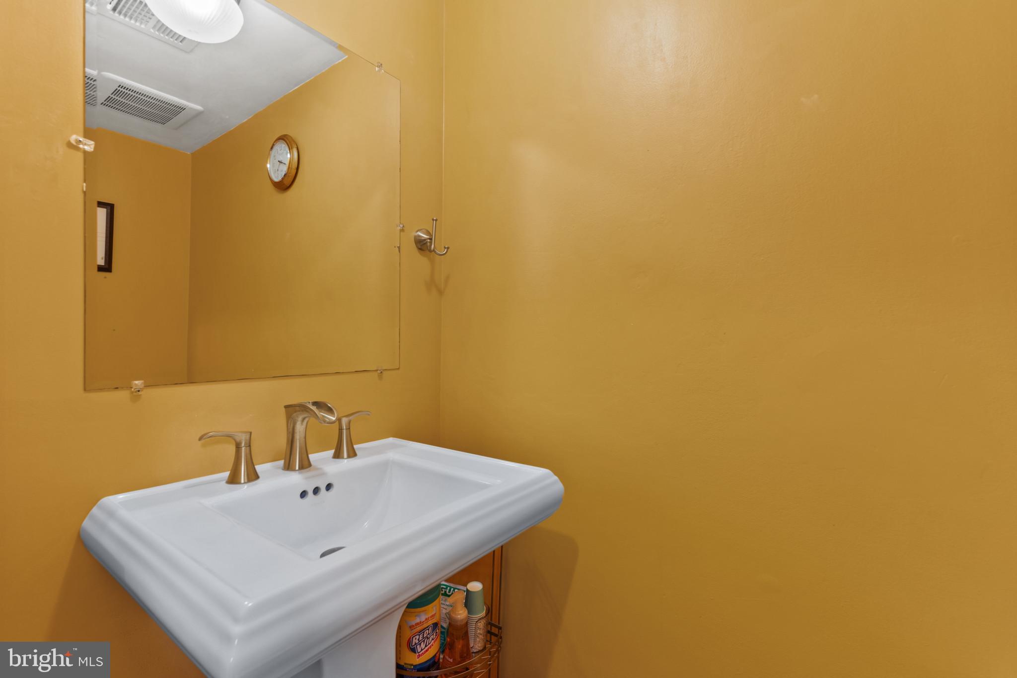 LAKEPOINTE - Residential