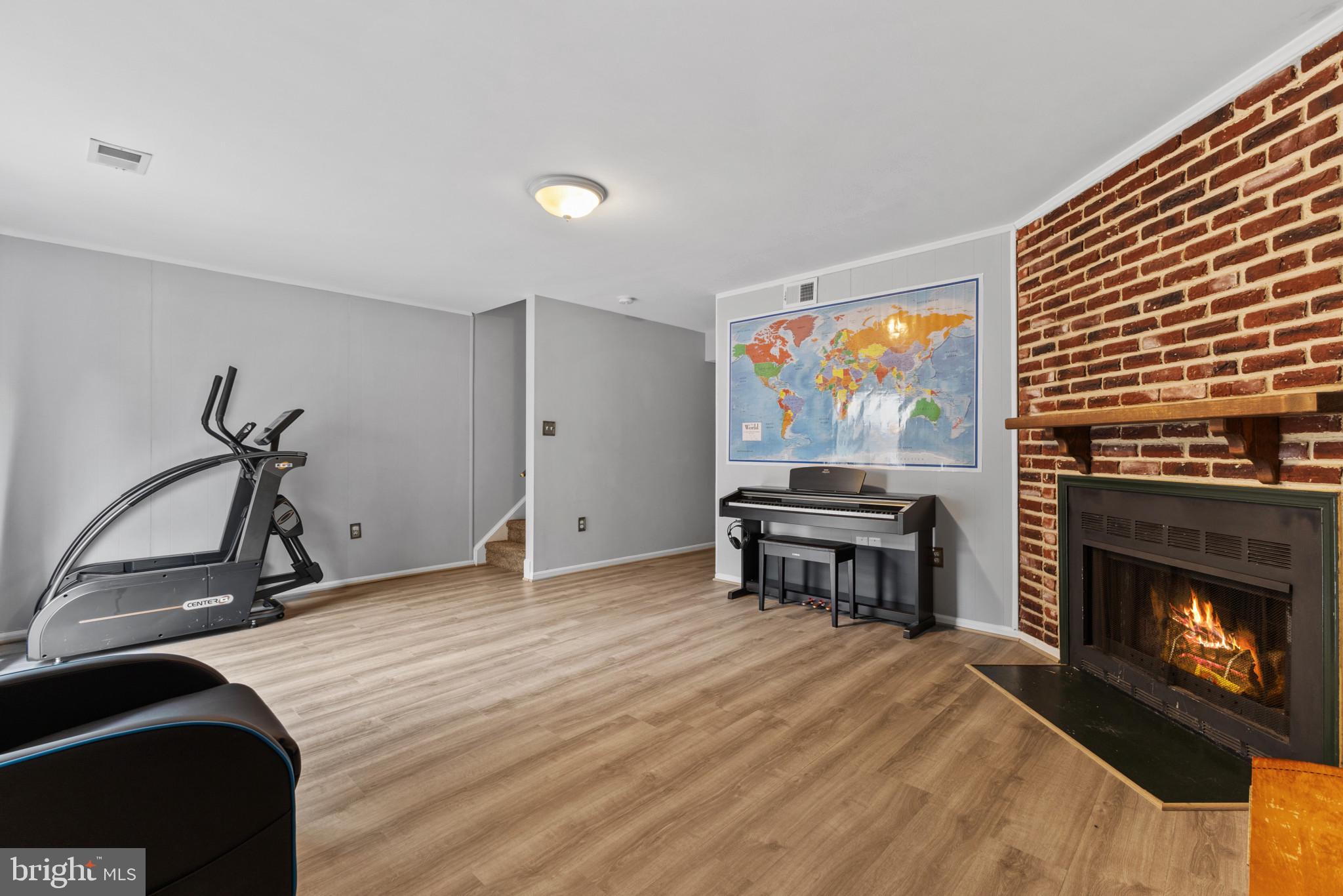 LAKEPOINTE - Residential