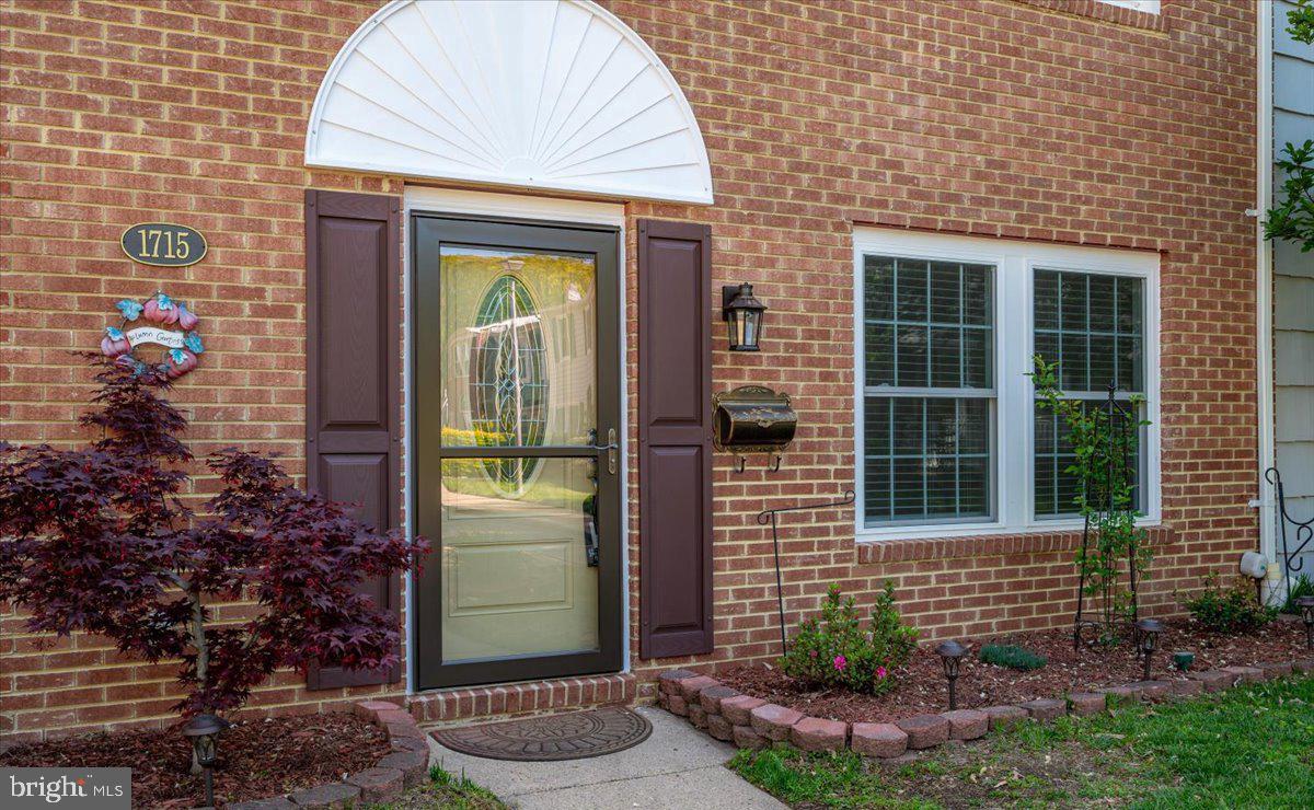 Welcome home to this freshly updated 3-bedroom, 1.5-bath townhome located in the sought-after Crofton Parkway. With over 1,400 square feet of living space, this home offers a comfortable and functional layout perfect for daily living. Inside, you’ll find fresh paint throughout and spacious rooms with plenty of natural light. The main level includes a large living area, separate dining space, and an efficient kitchen. Upstairs, three well-sized bedrooms and a full bath provide ample room for rest, work, or study. Enjoy the convenience of being close to Waugh Chapel Village, with shopping, dining, and entertainment options just minutes away—including Wegmans, Target, and more. You’re also within walking distance of local schools and have easy access to major commuter routes, Fort Meade, Annapolis, and the Baltimore/DC corridor. Available now—don’t miss your chance to lease this ideally located Crofton home!