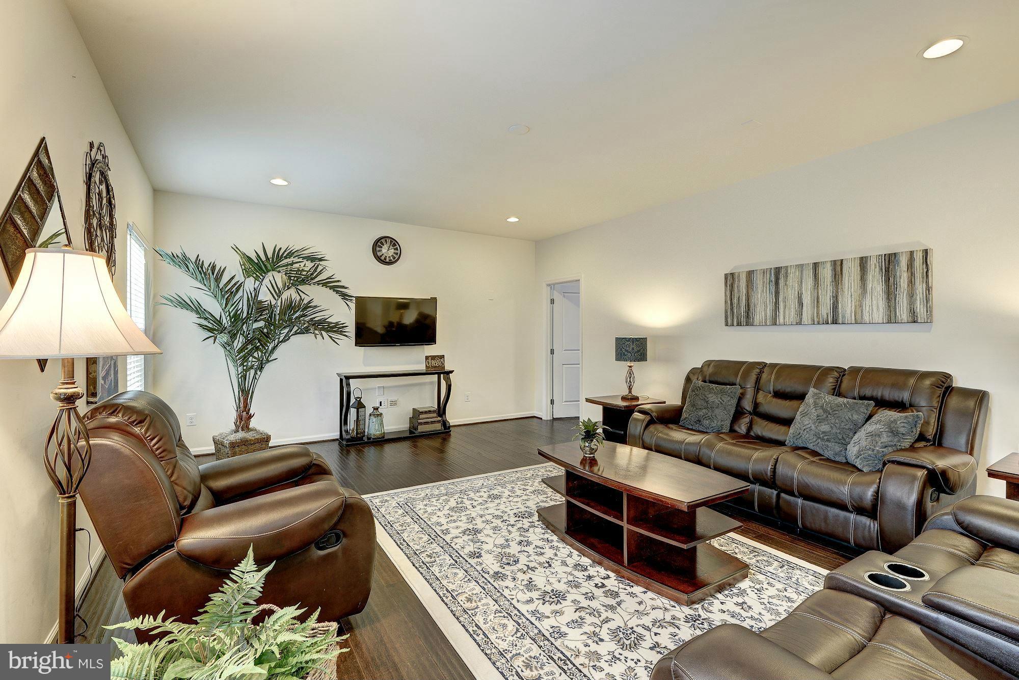 SEVEN HILLS - Residential