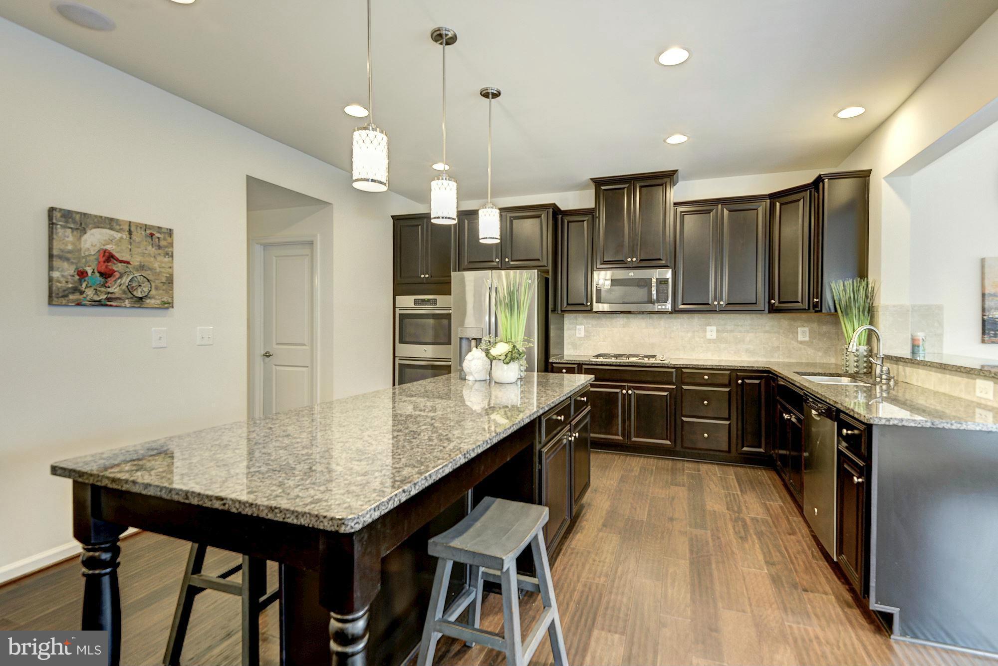 SEVEN HILLS - Residential