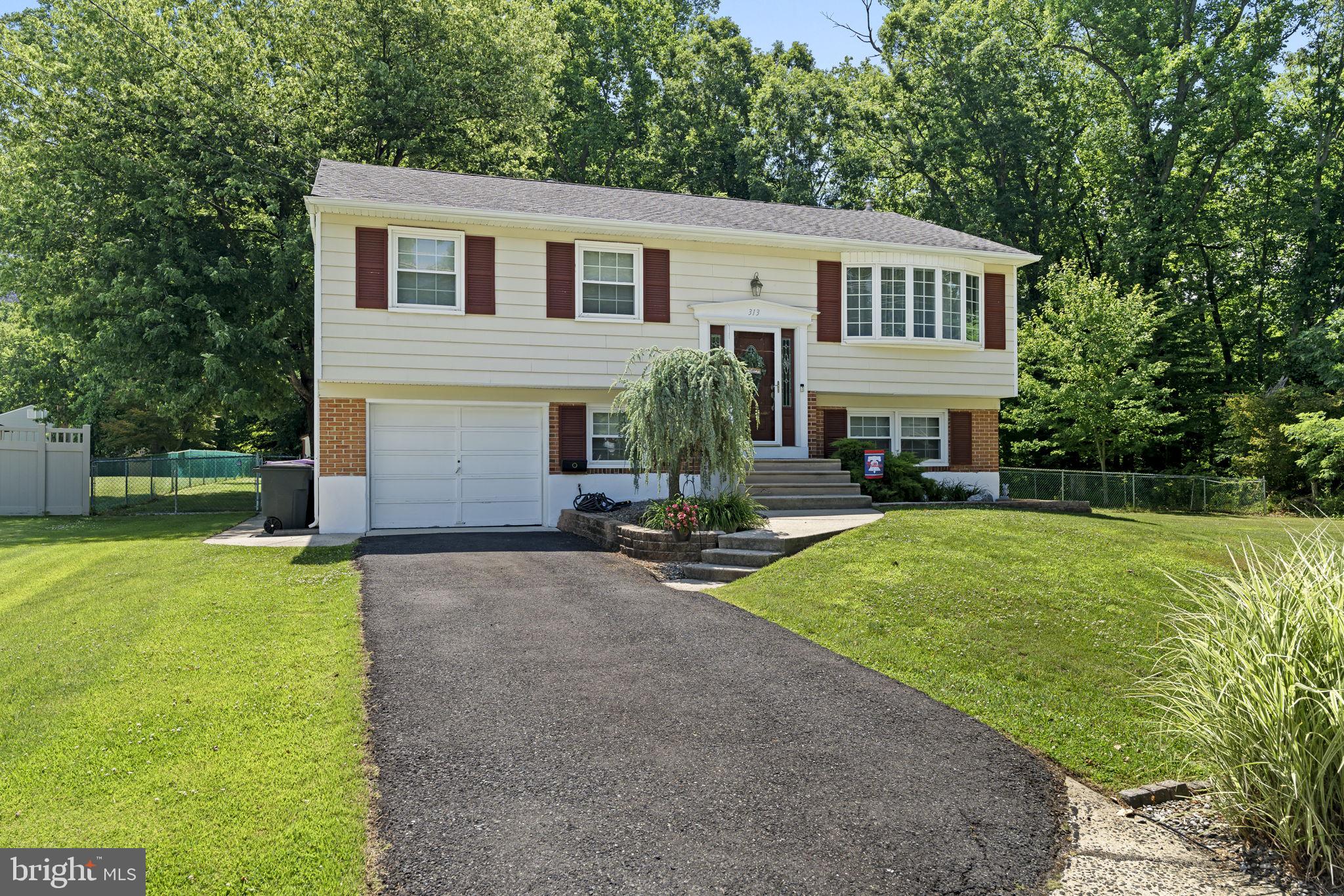 313 SIGNEY LANE