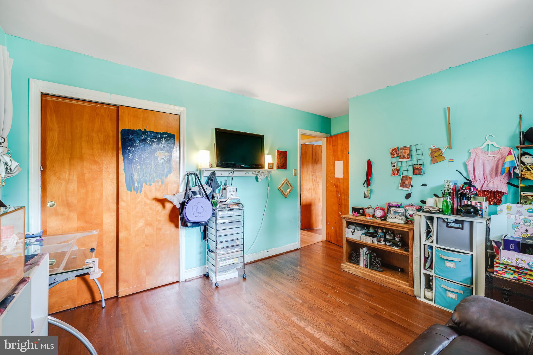 COLESVILLE MANOR - Residential