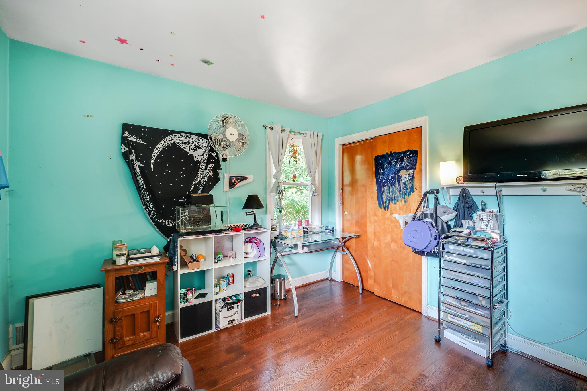 COLESVILLE MANOR - Residential