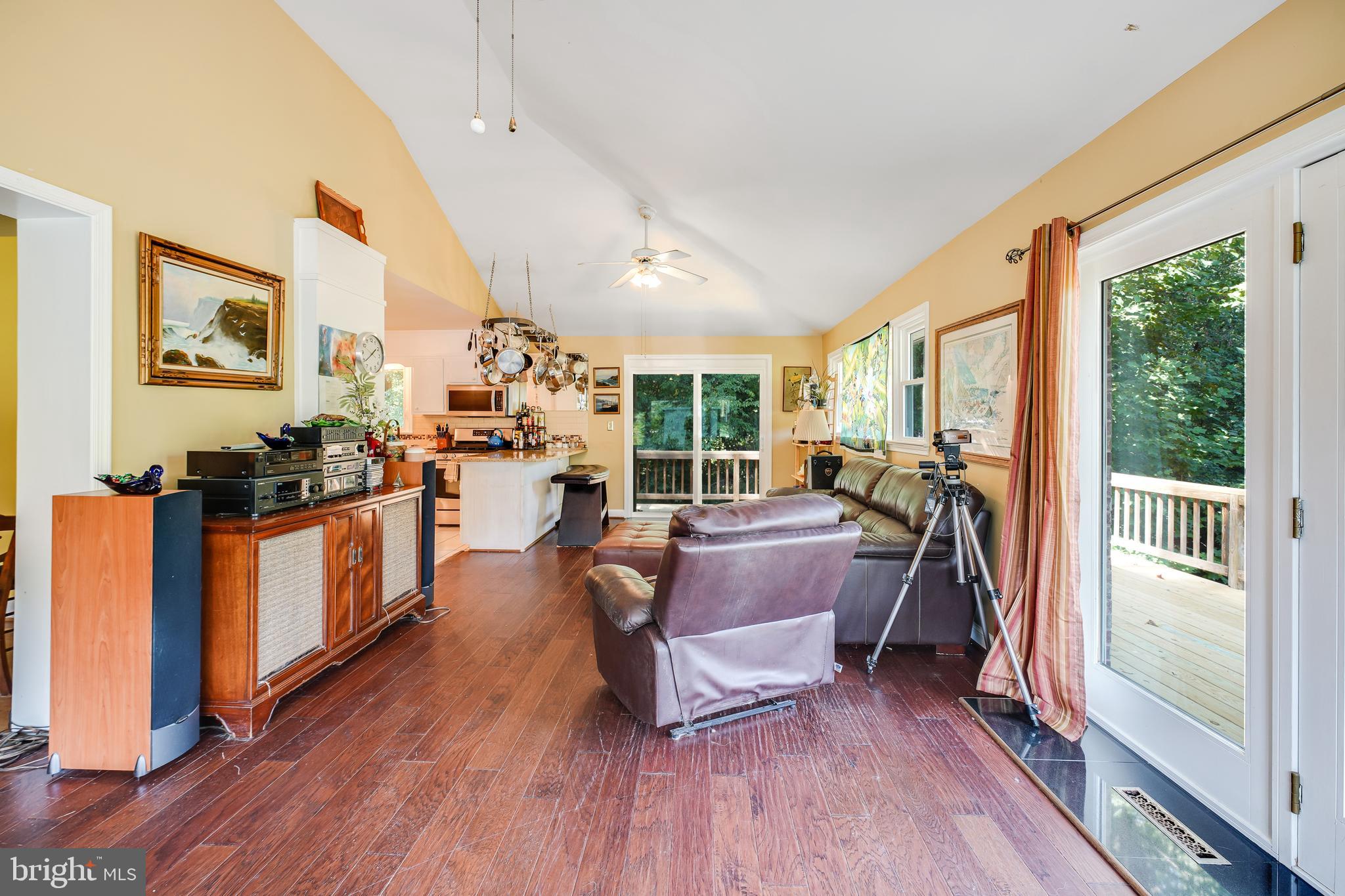 COLESVILLE MANOR - Residential