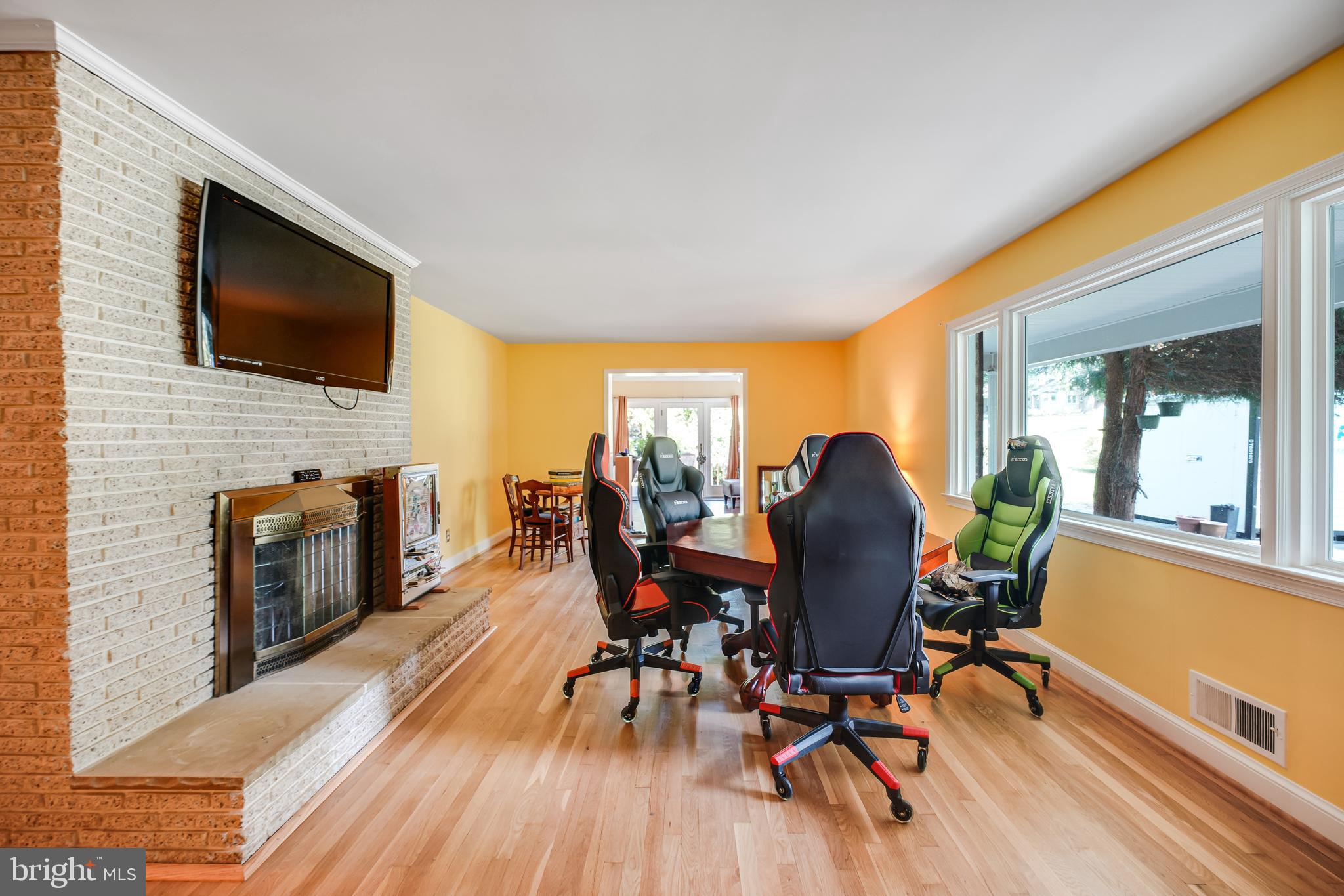 COLESVILLE MANOR - Residential