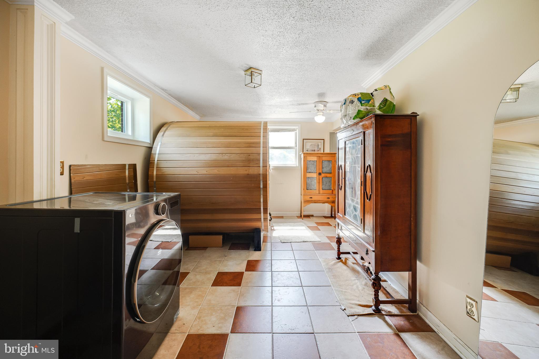 COLESVILLE MANOR - Residential