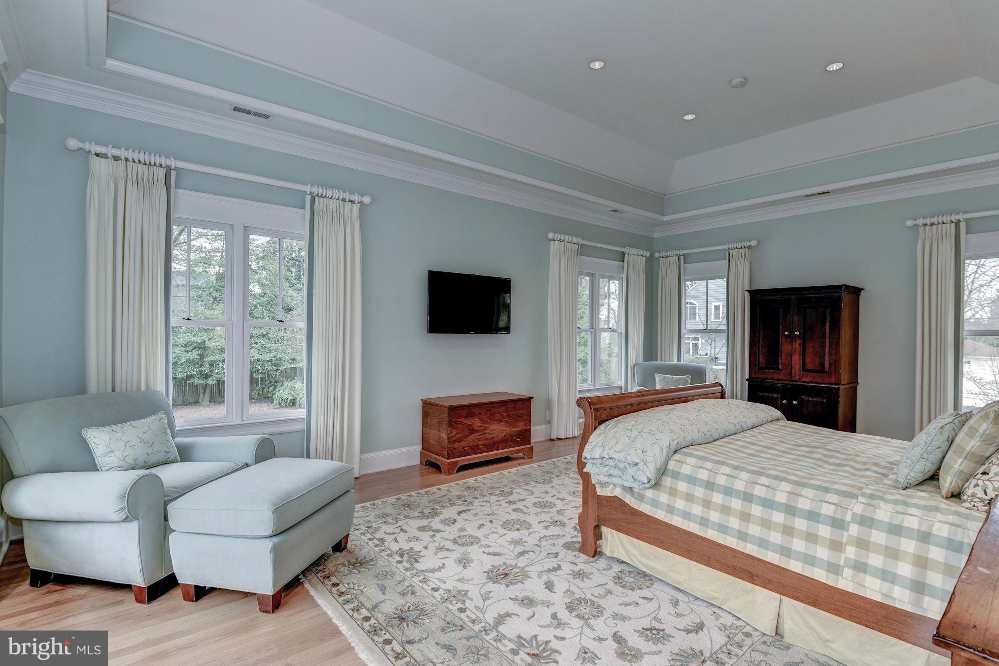 CHEVY CHASE - Residential