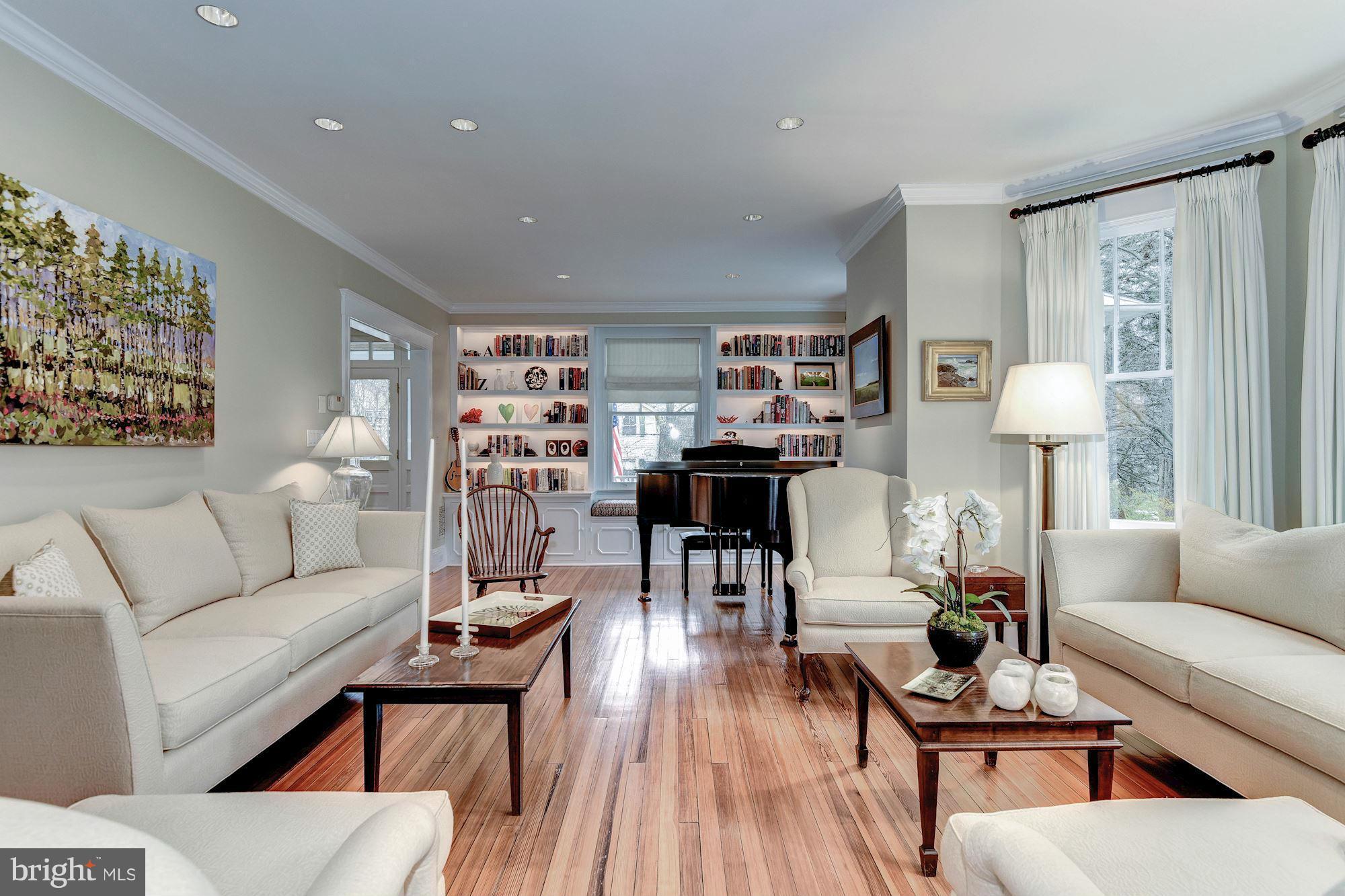 CHEVY CHASE - Residential