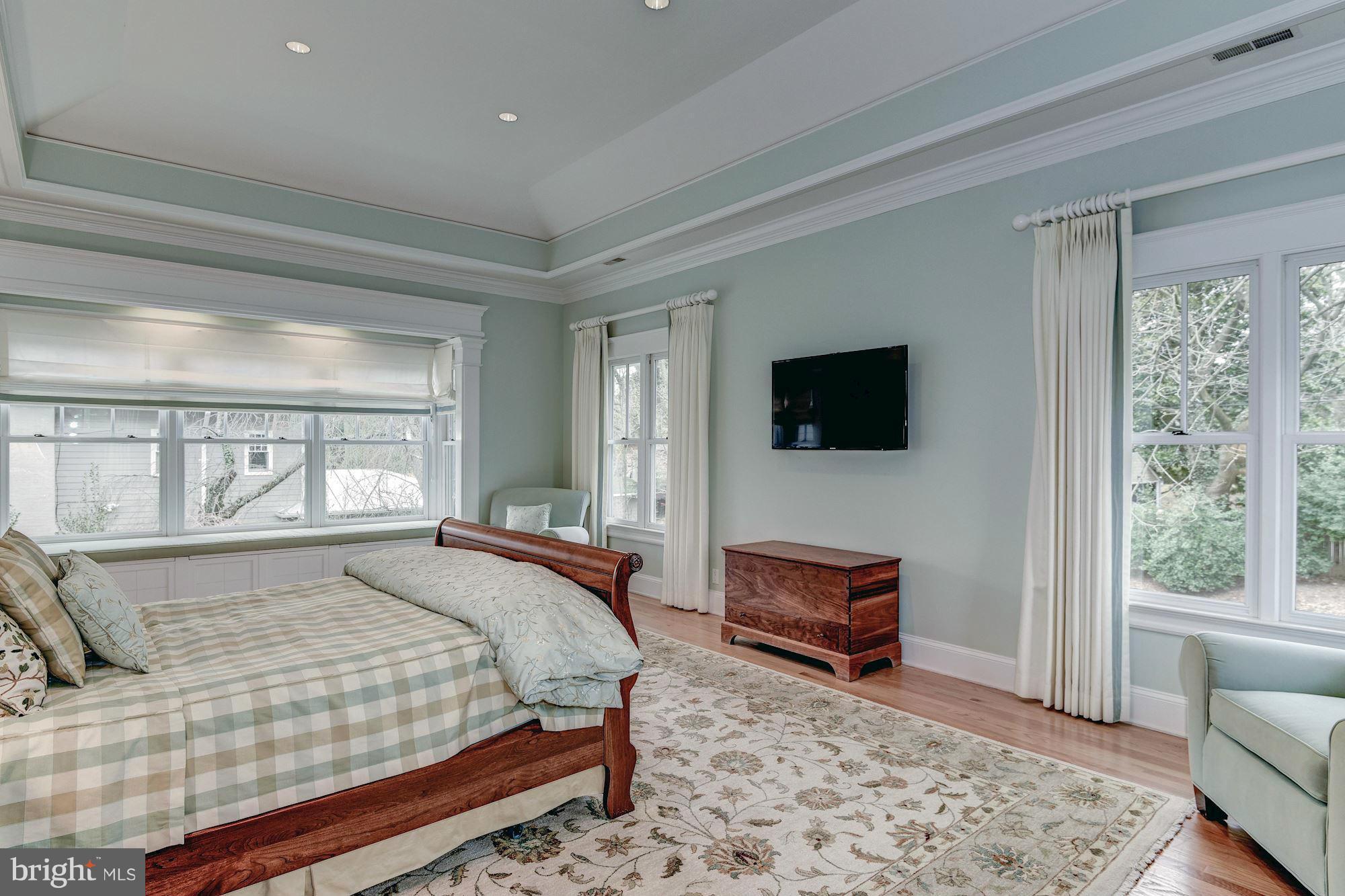 CHEVY CHASE - Residential