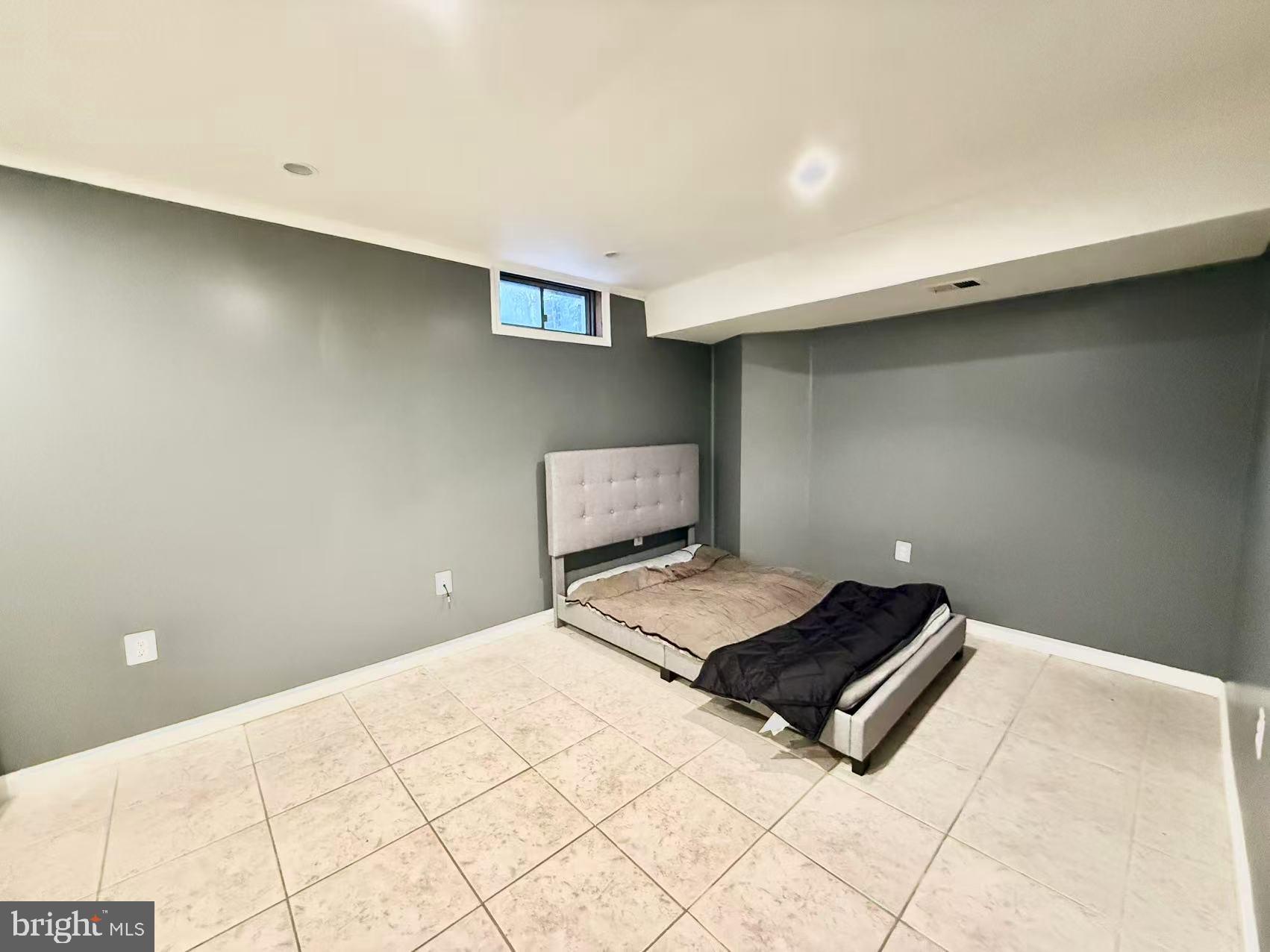 GROVE AT HUNTLEY MEADOWS - Residential Lease