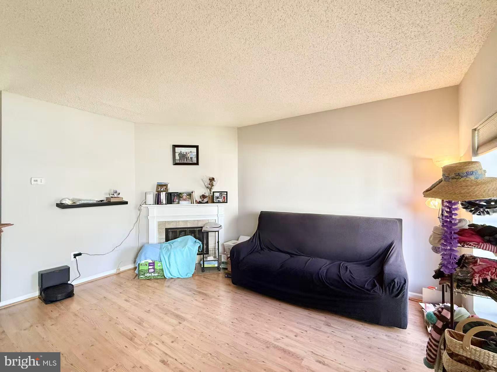 GROVE AT HUNTLEY MEADOWS - Residential Lease