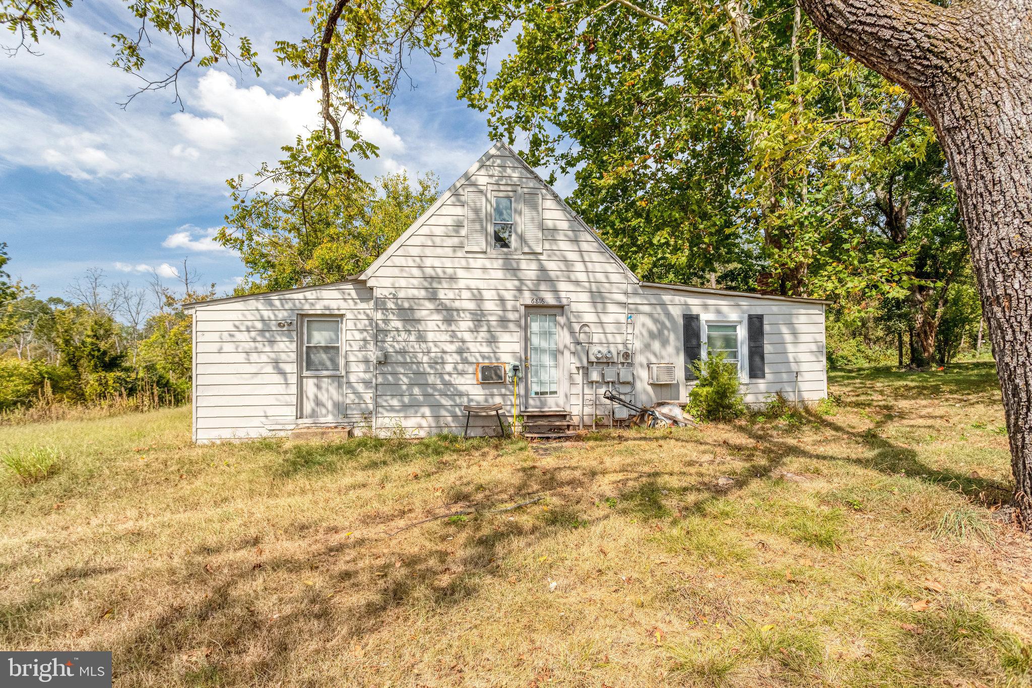 6816 FAYETTE STREET