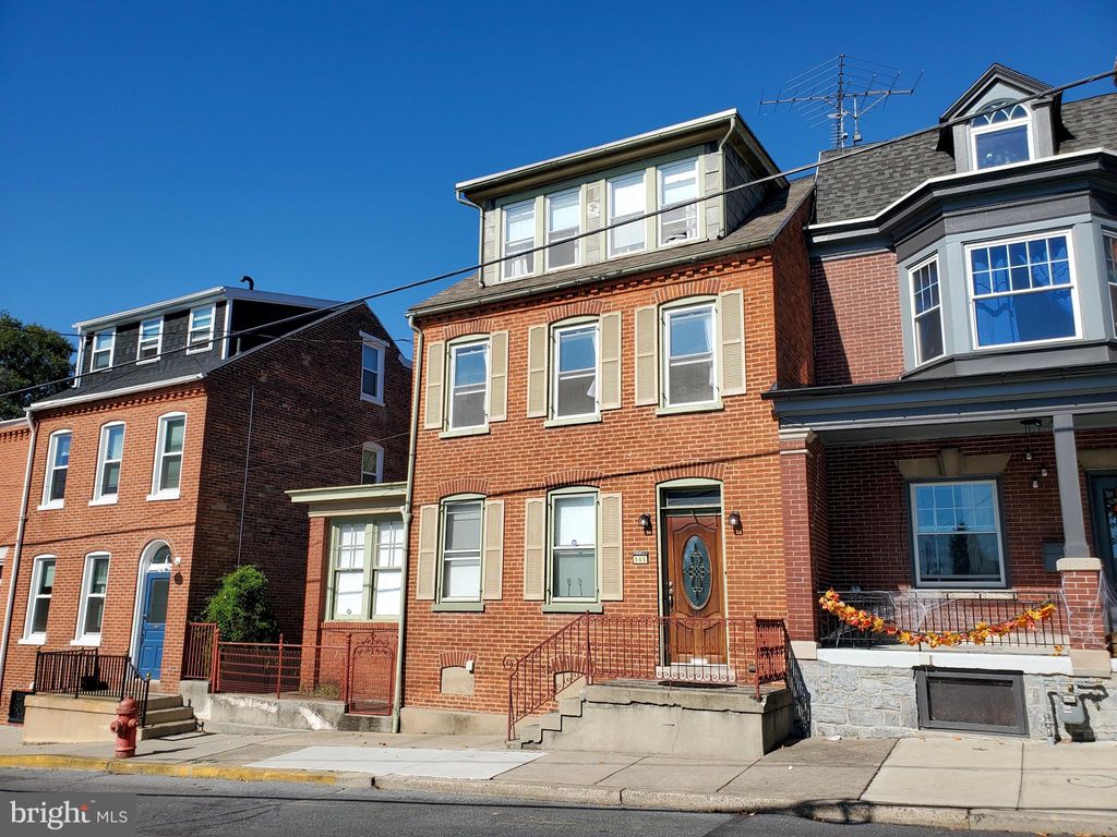 Photo of 505 Saint Joseph Street, LANCASTER, PA 17603 (MLS # PALA2058810)