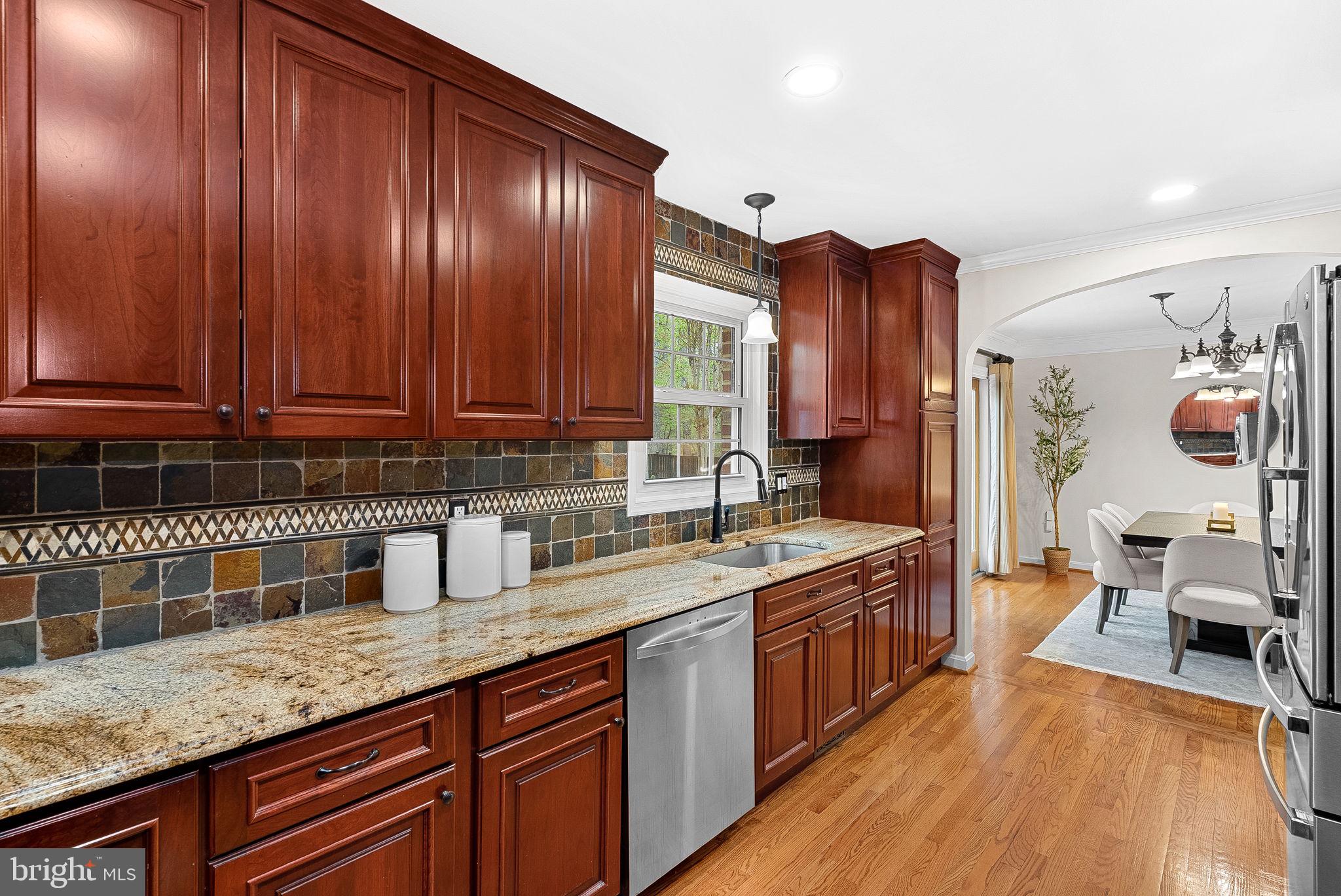 RESTON - Residential