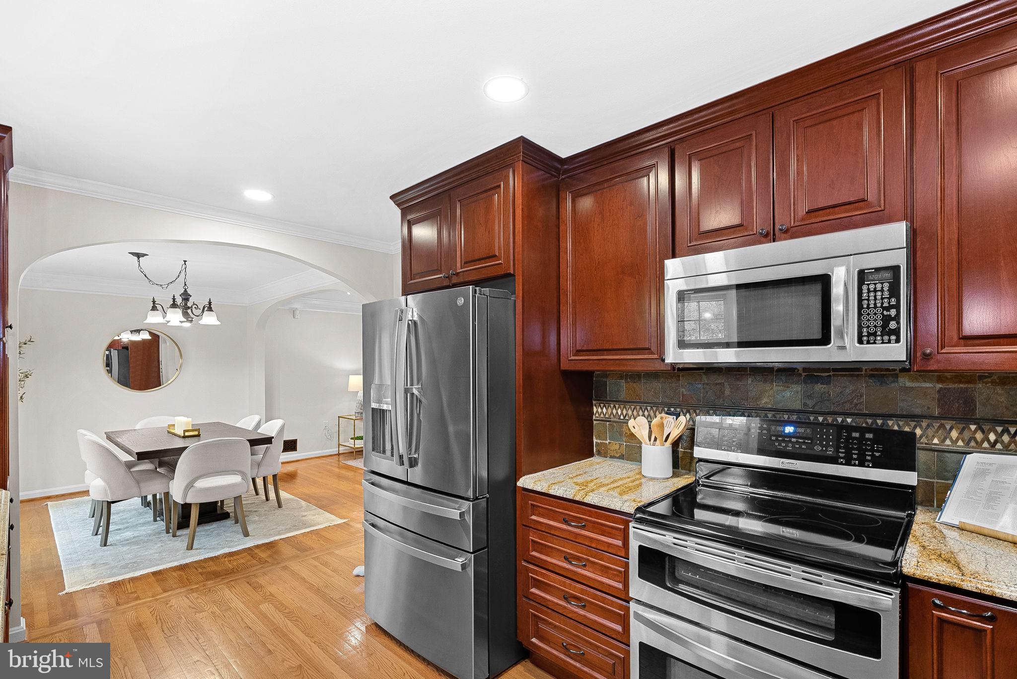 RESTON - Residential