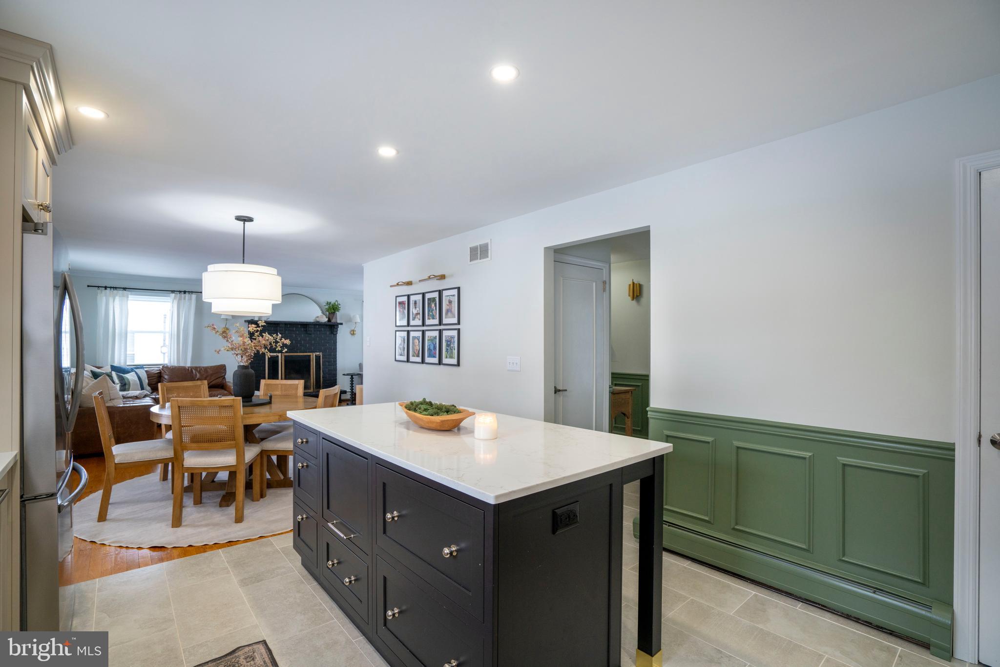 GLENVIEW - Residential