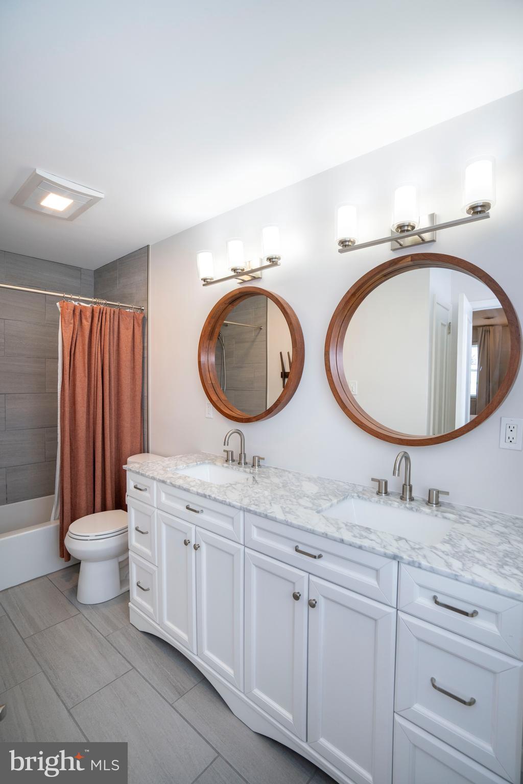 GLENVIEW - Residential