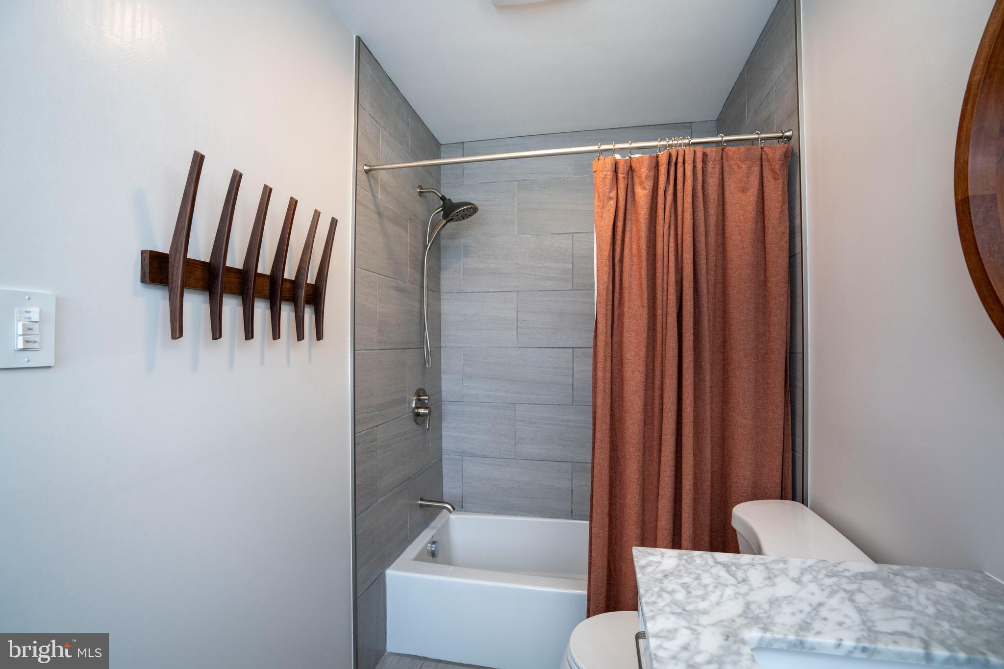 GLENVIEW - Residential