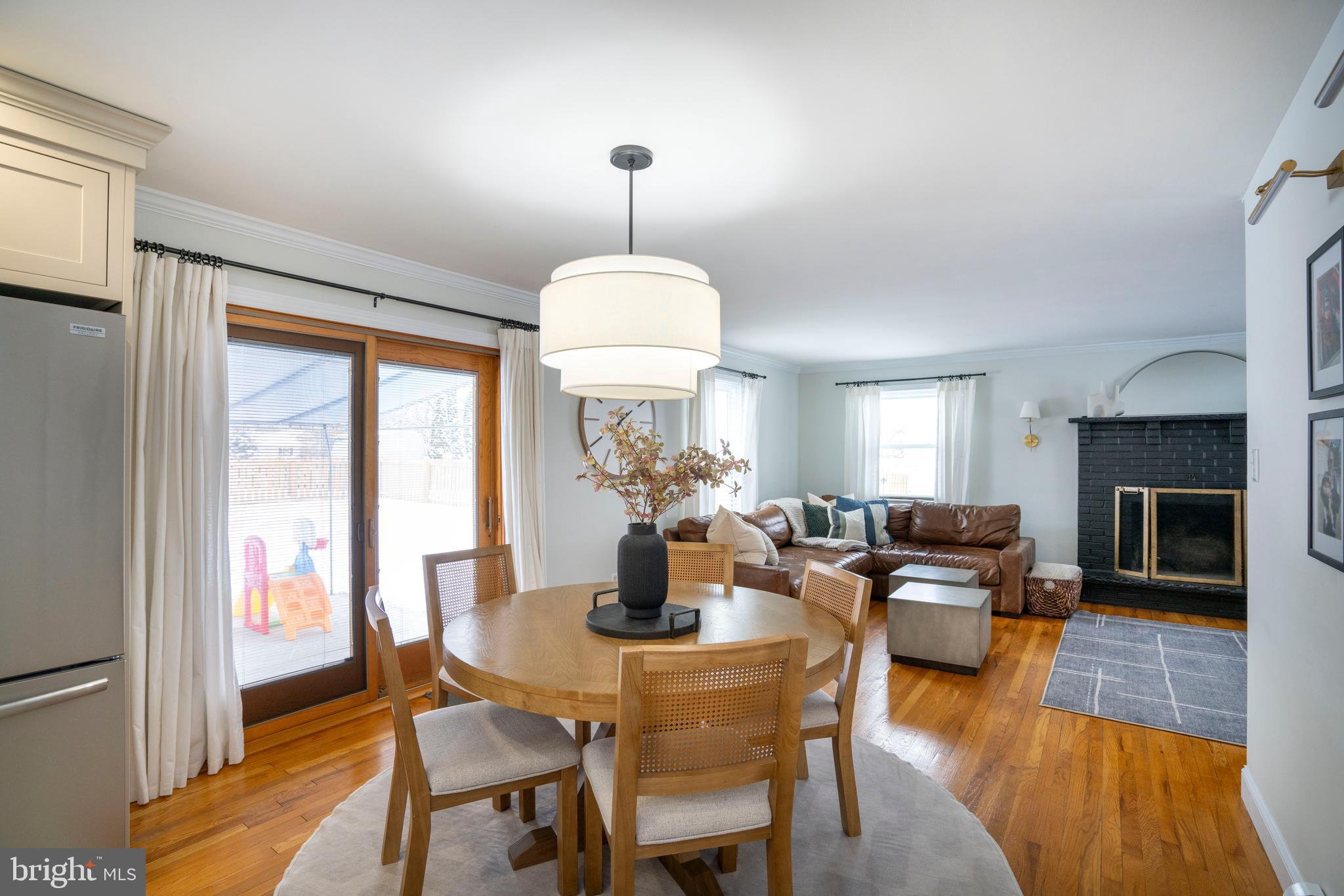 GLENVIEW - Residential