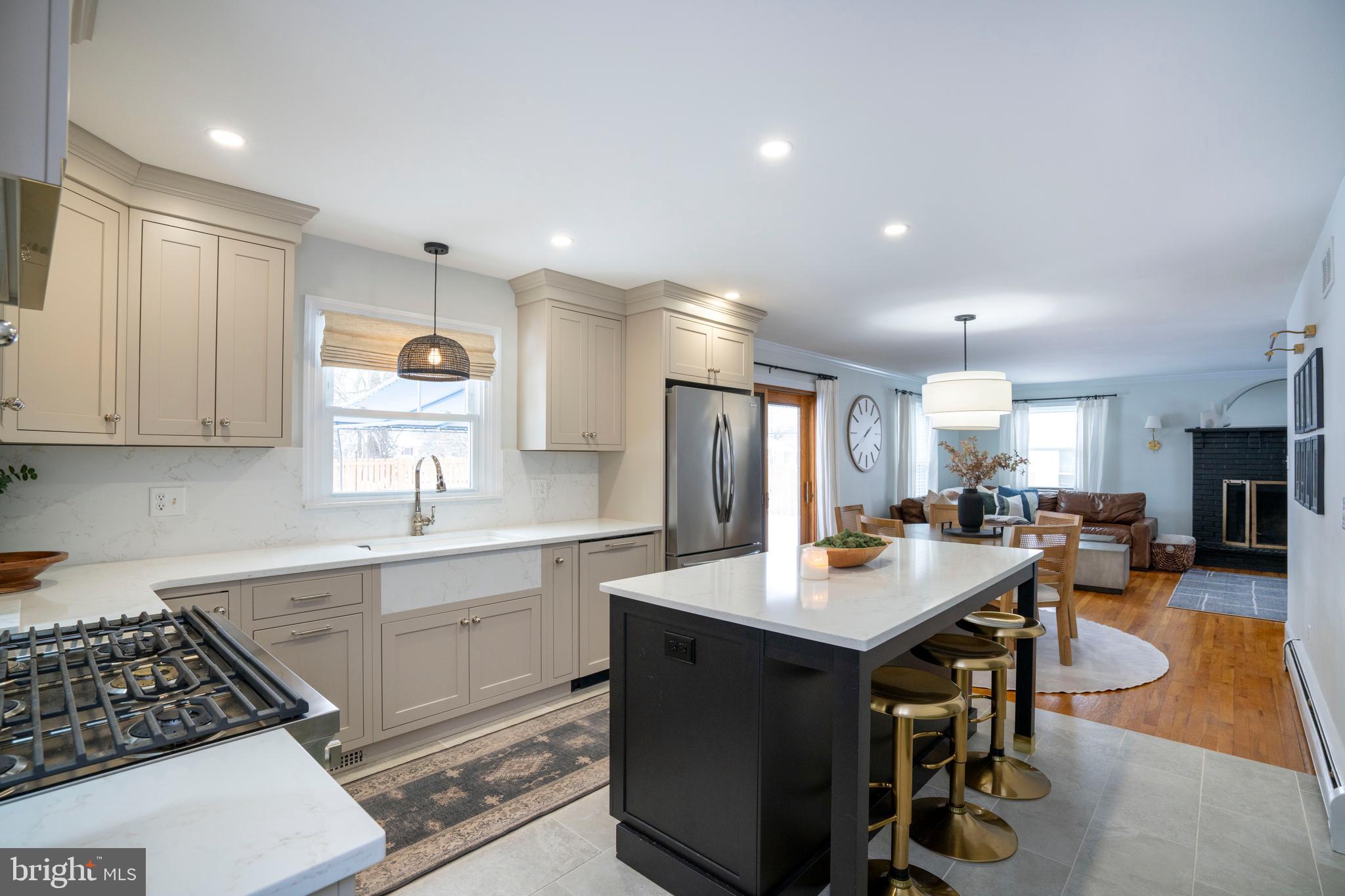 GLENVIEW - Residential