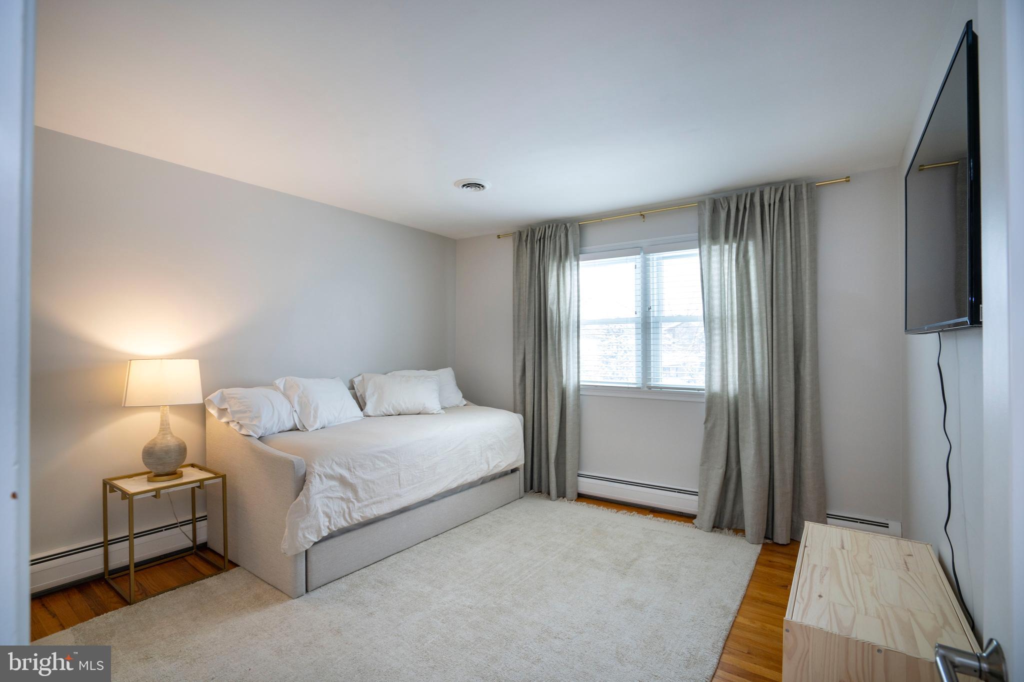 GLENVIEW - Residential